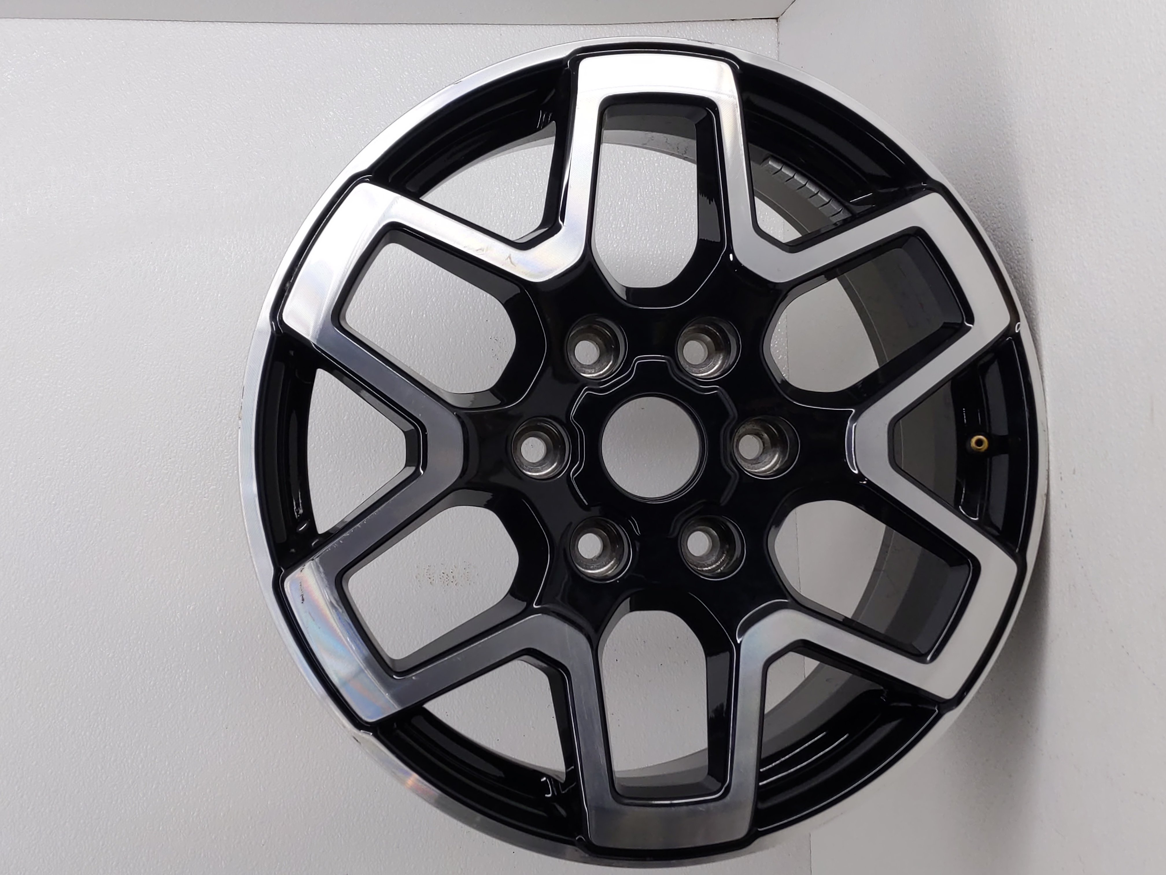 Picture of 2021-2022 Ford Bronco Wheel Rim Oem 808924