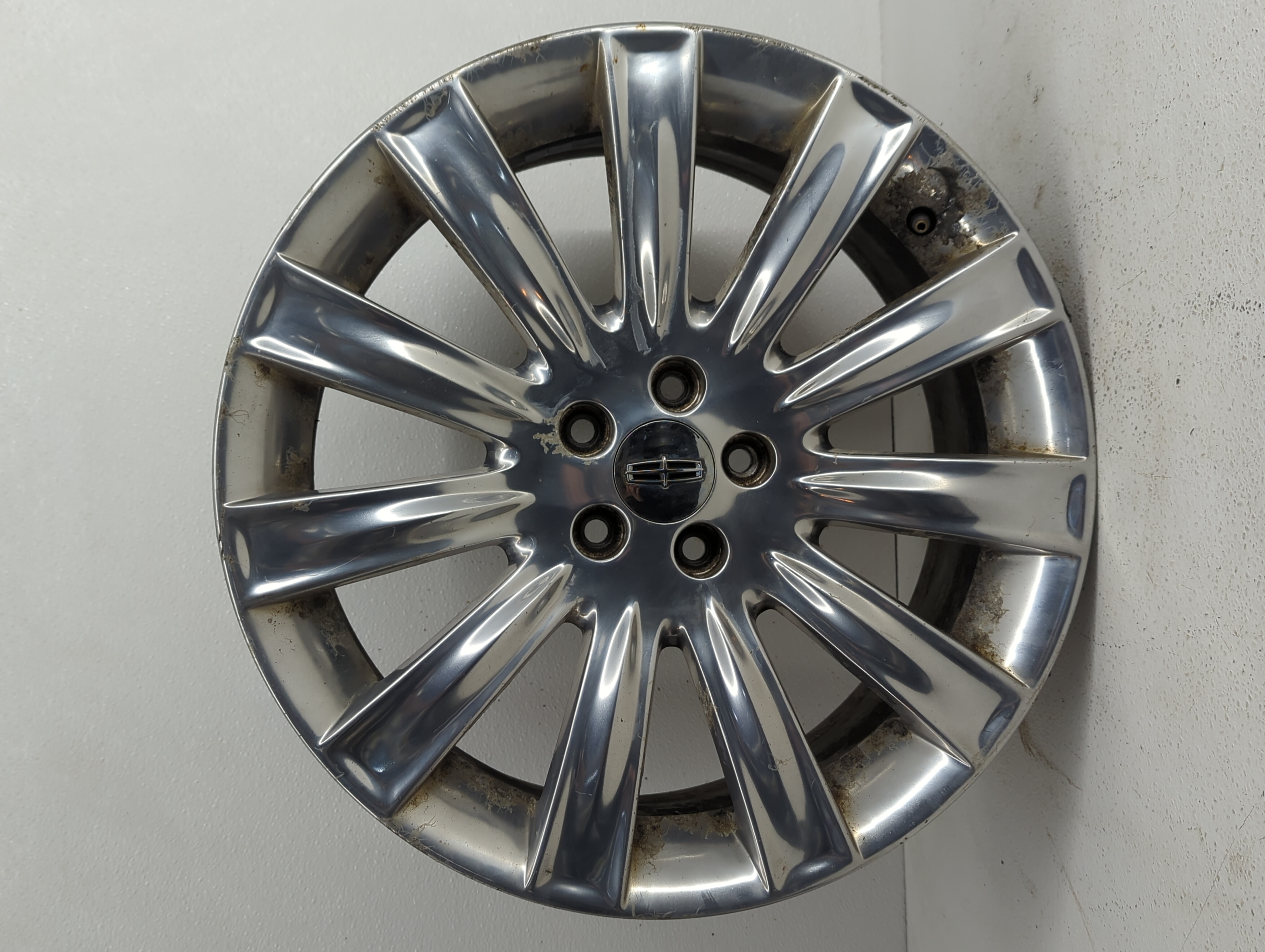 Picture of 2011-2012 Lincoln Mks Wheel Rim Oem 809280