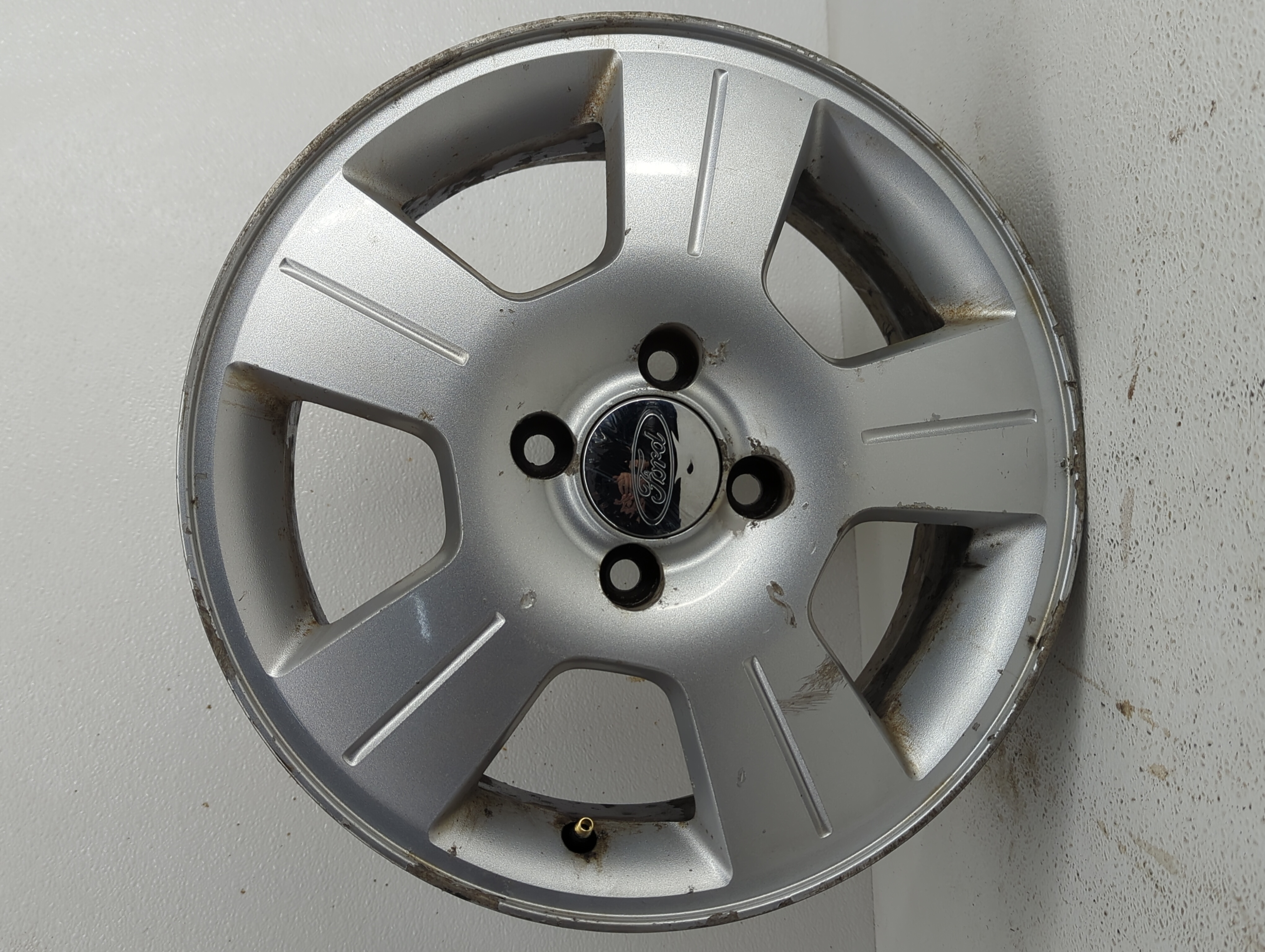 Picture of 2003-2007 Ford Focus Wheel Rim Oem 810629