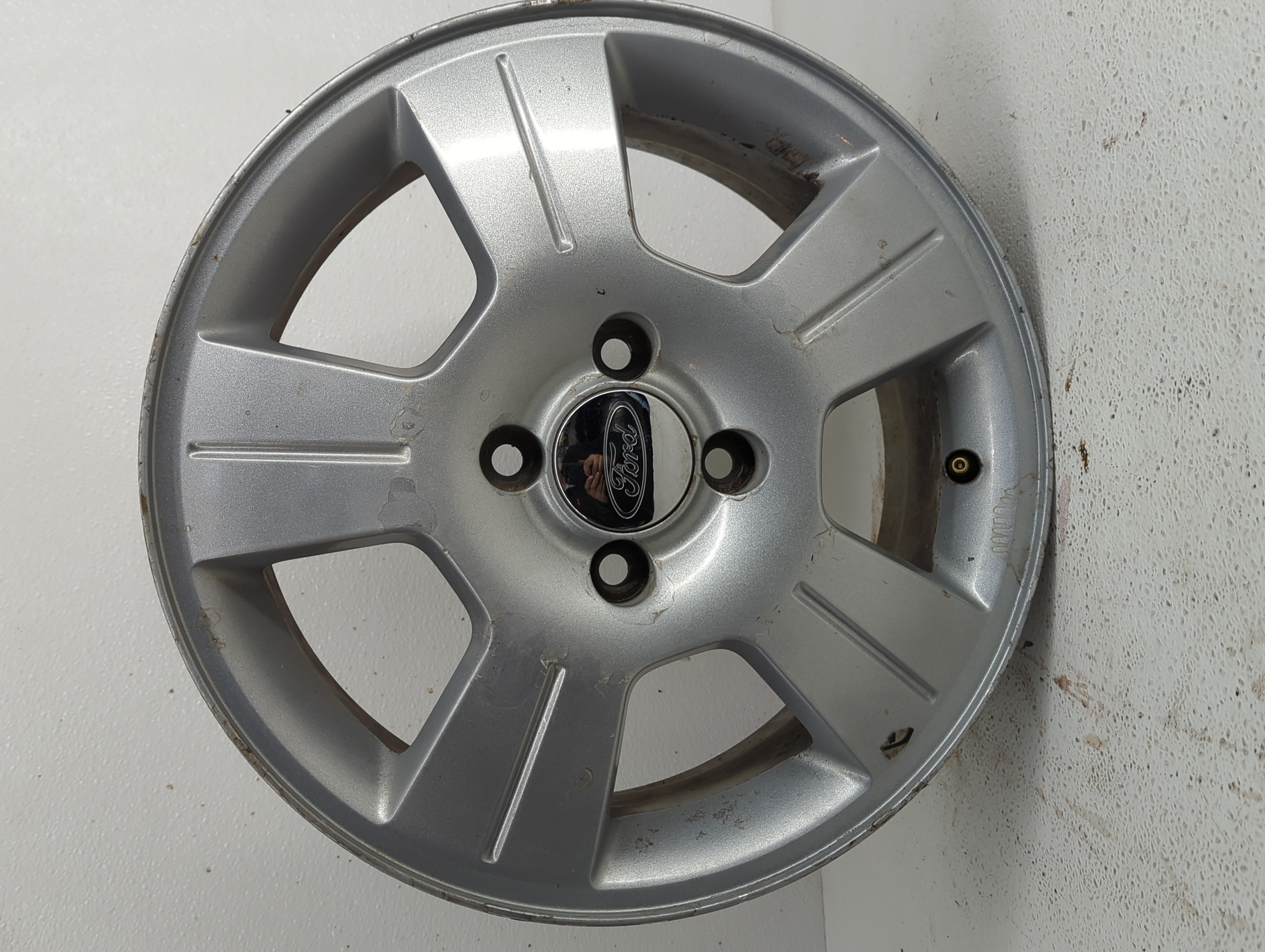 Picture of 2003-2007 Ford Focus Wheel Rim Oem 810630