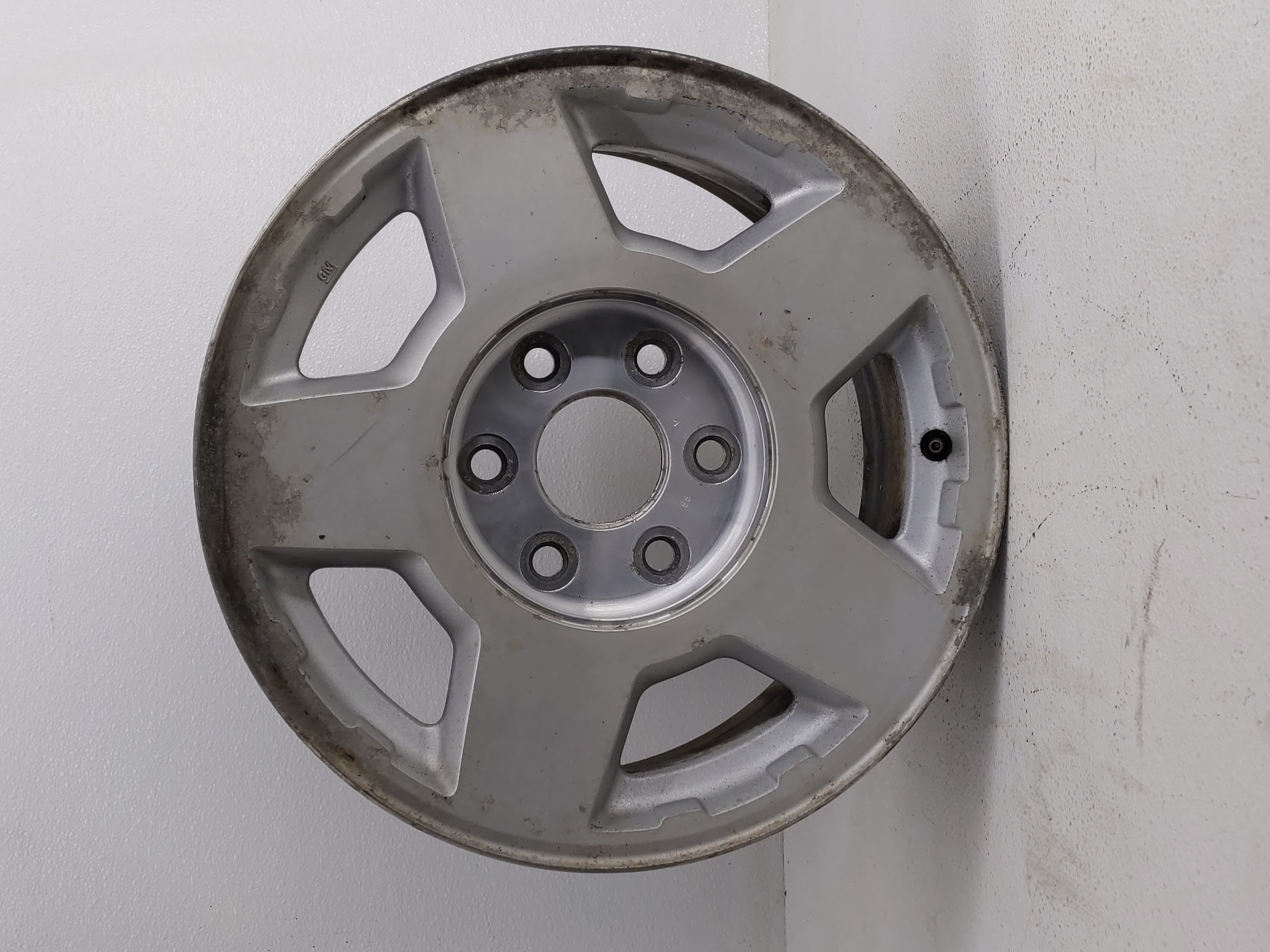 2004-2006 Chevrolet Suburban 1500 Wheel Rim Oem 817473 - Oemusedautoparts1.com