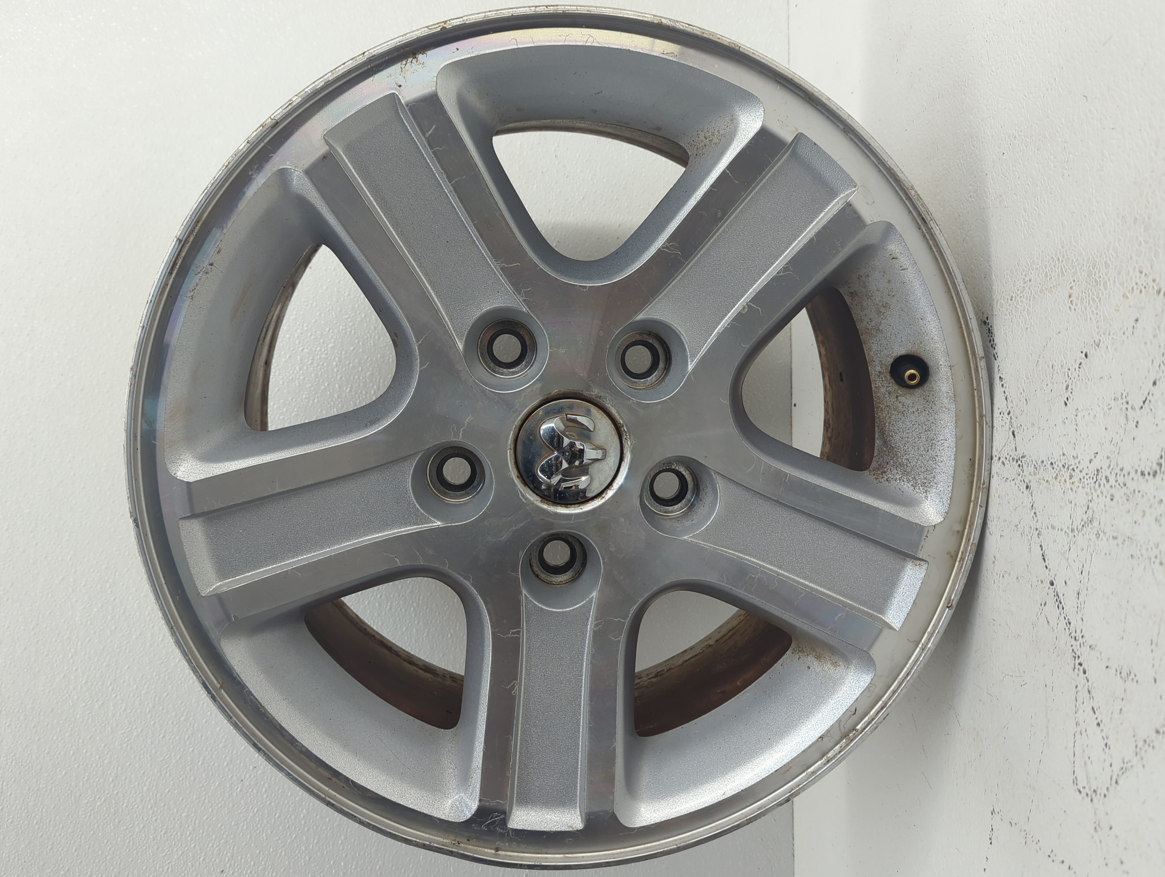 Picture of Ram Dakota Wheel Rim Oem 817651