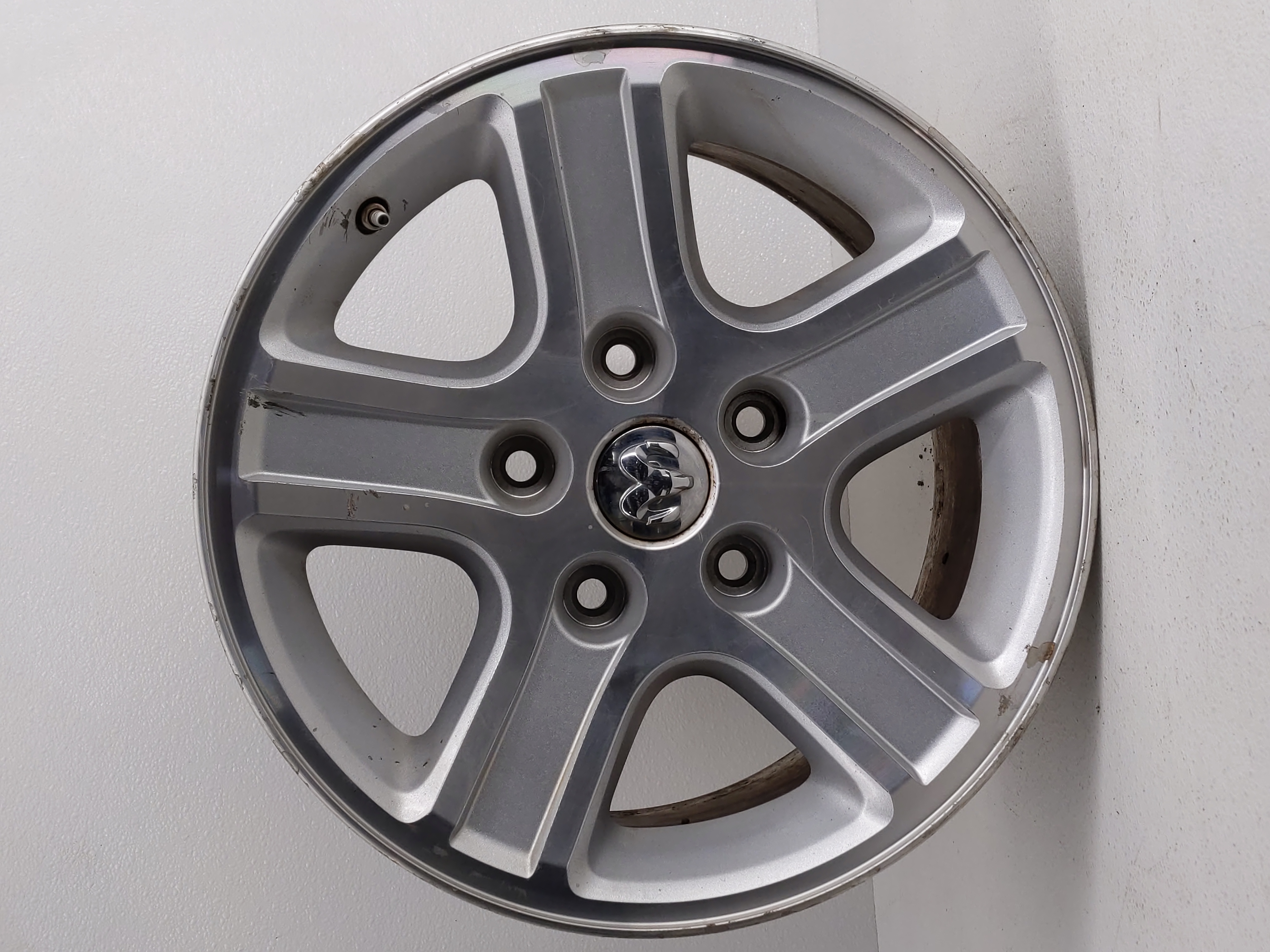 Picture of Ram Dakota Wheel Rim Oem 817653