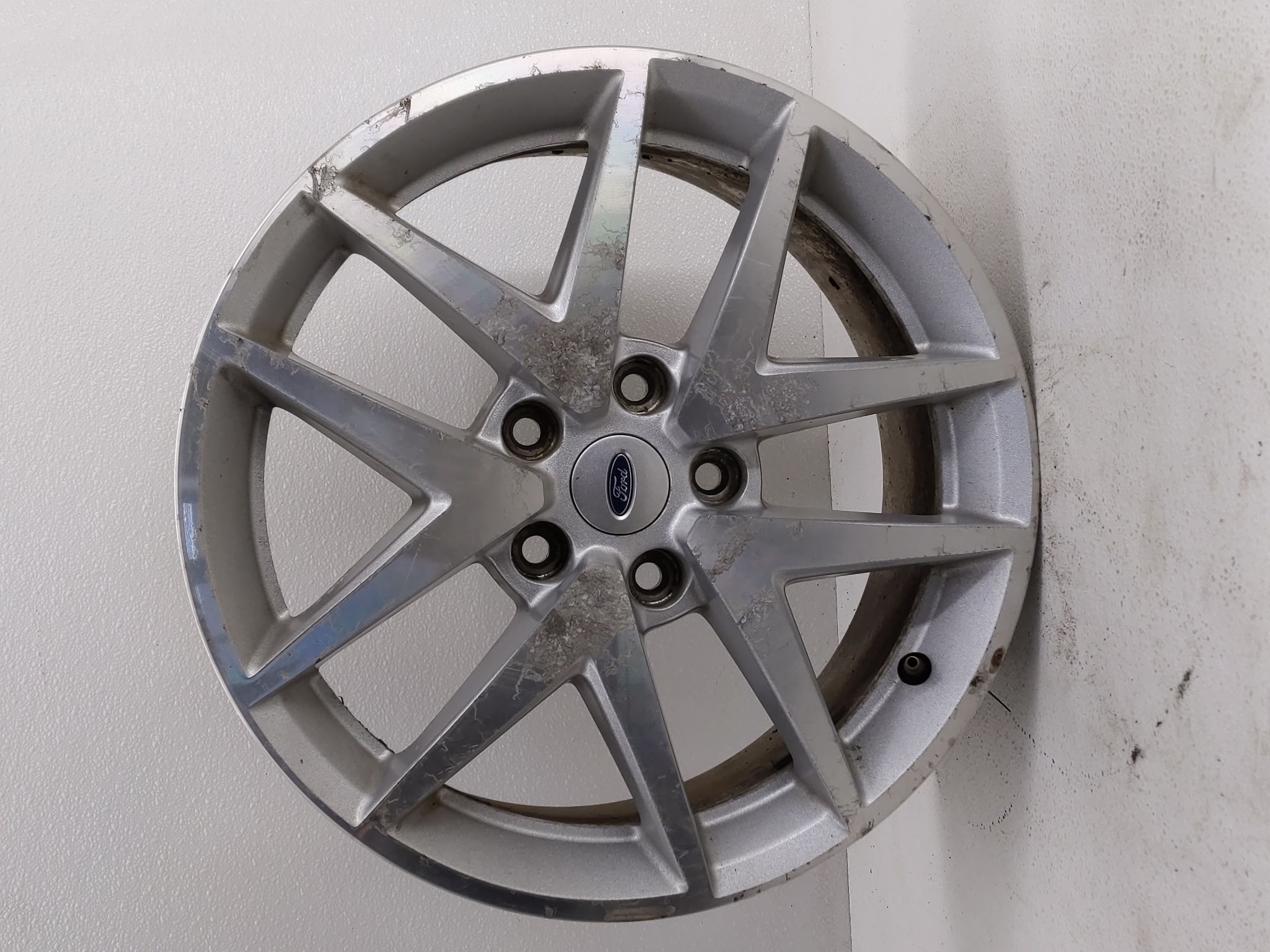 2010-2012 Ford Fusion Wheel Rim Oem 818217 - Oemusedautoparts1.com