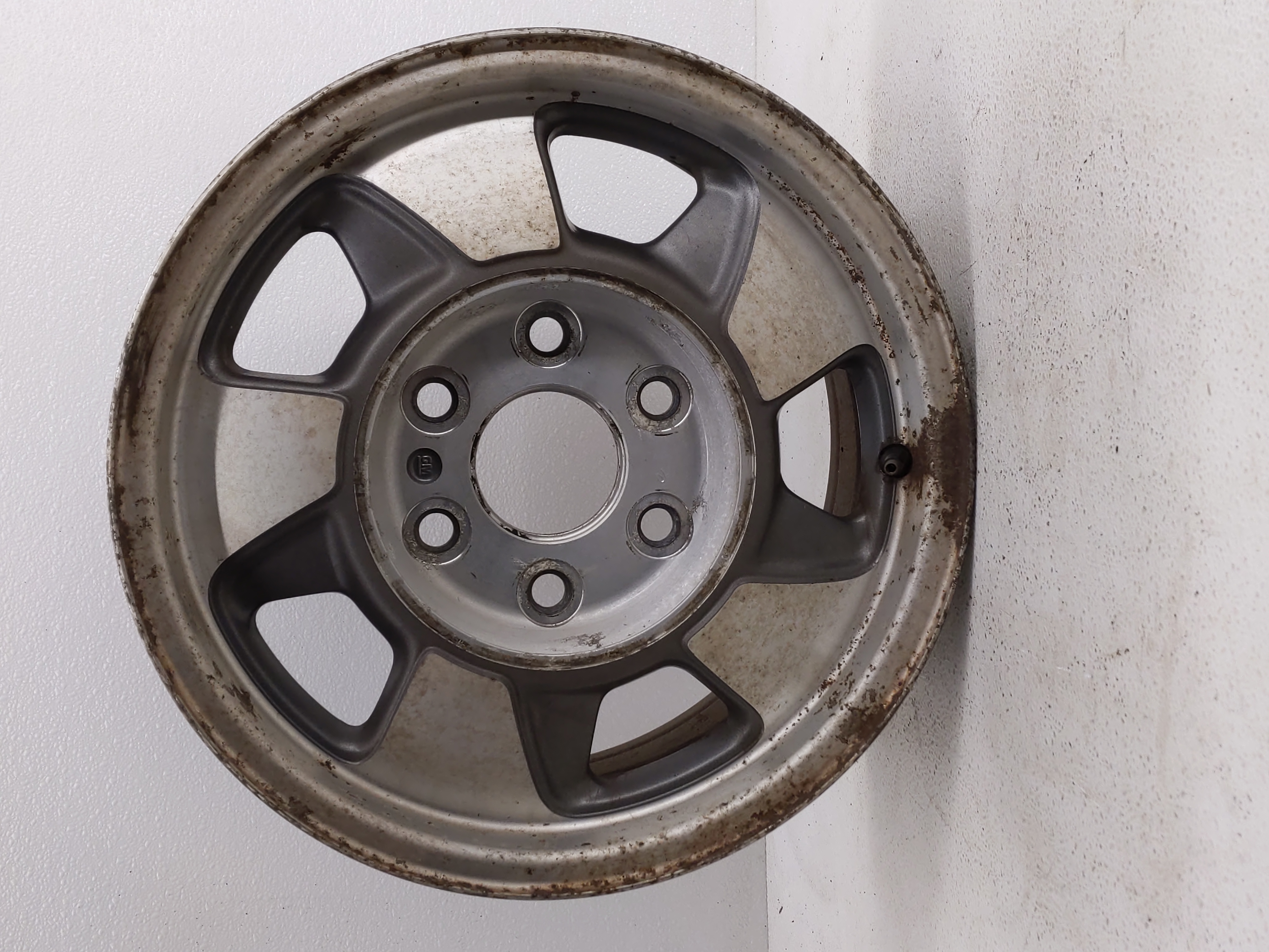 2000-2003 Chevrolet Tahoe Wheel Rim Oem 819585 - Oemusedautoparts1.com
