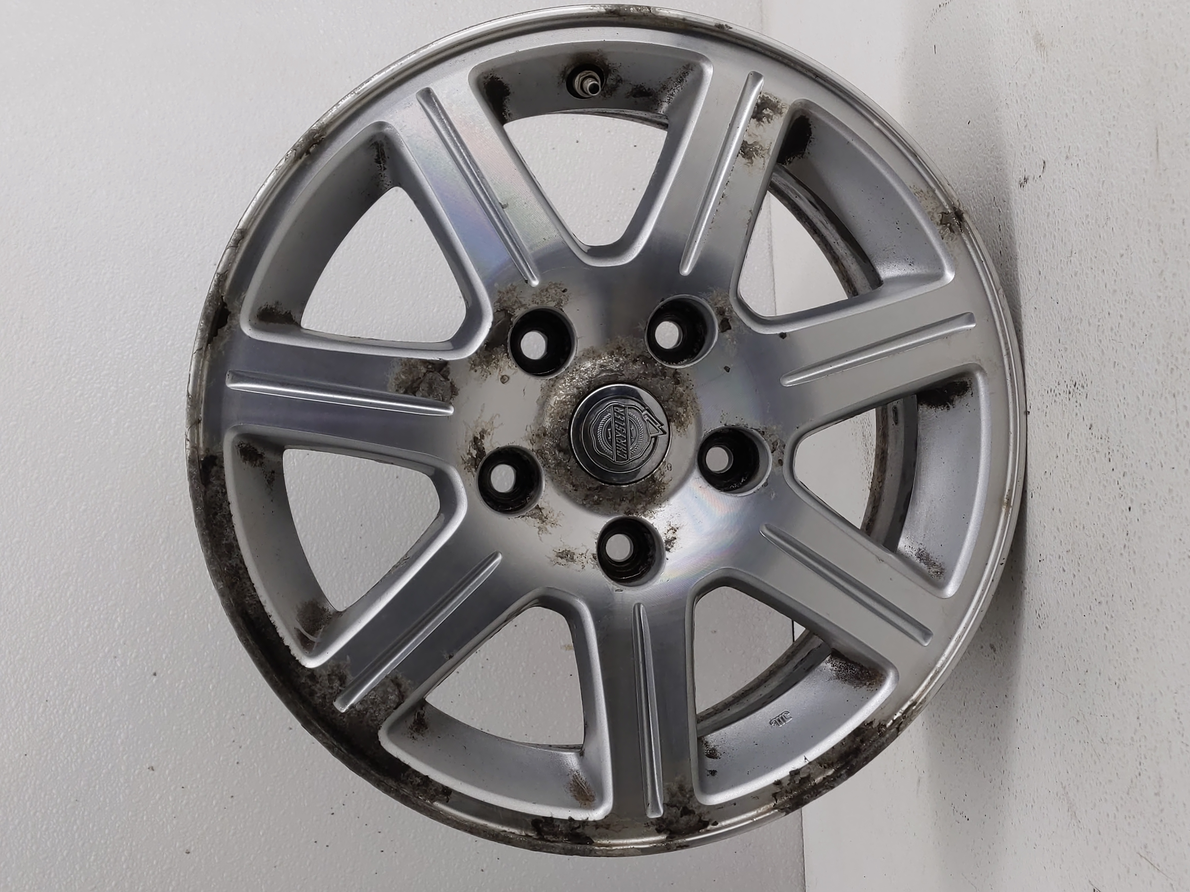 Picture of 2008-2013 Chrysler Town & Country Wheel Rim Oem 820845