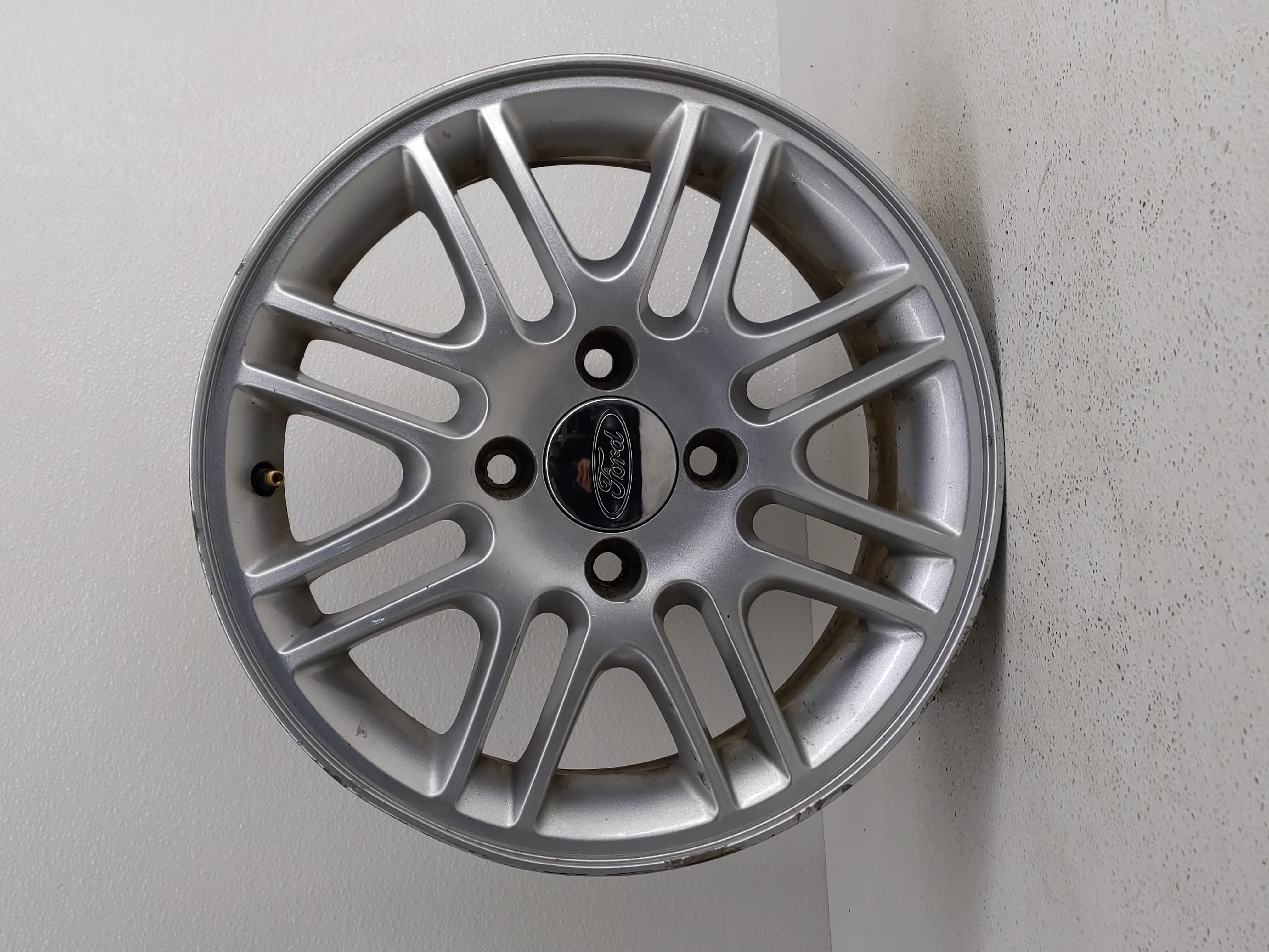 Picture of 2000-2009 Ford Focus Wheel Rim Oem 827908