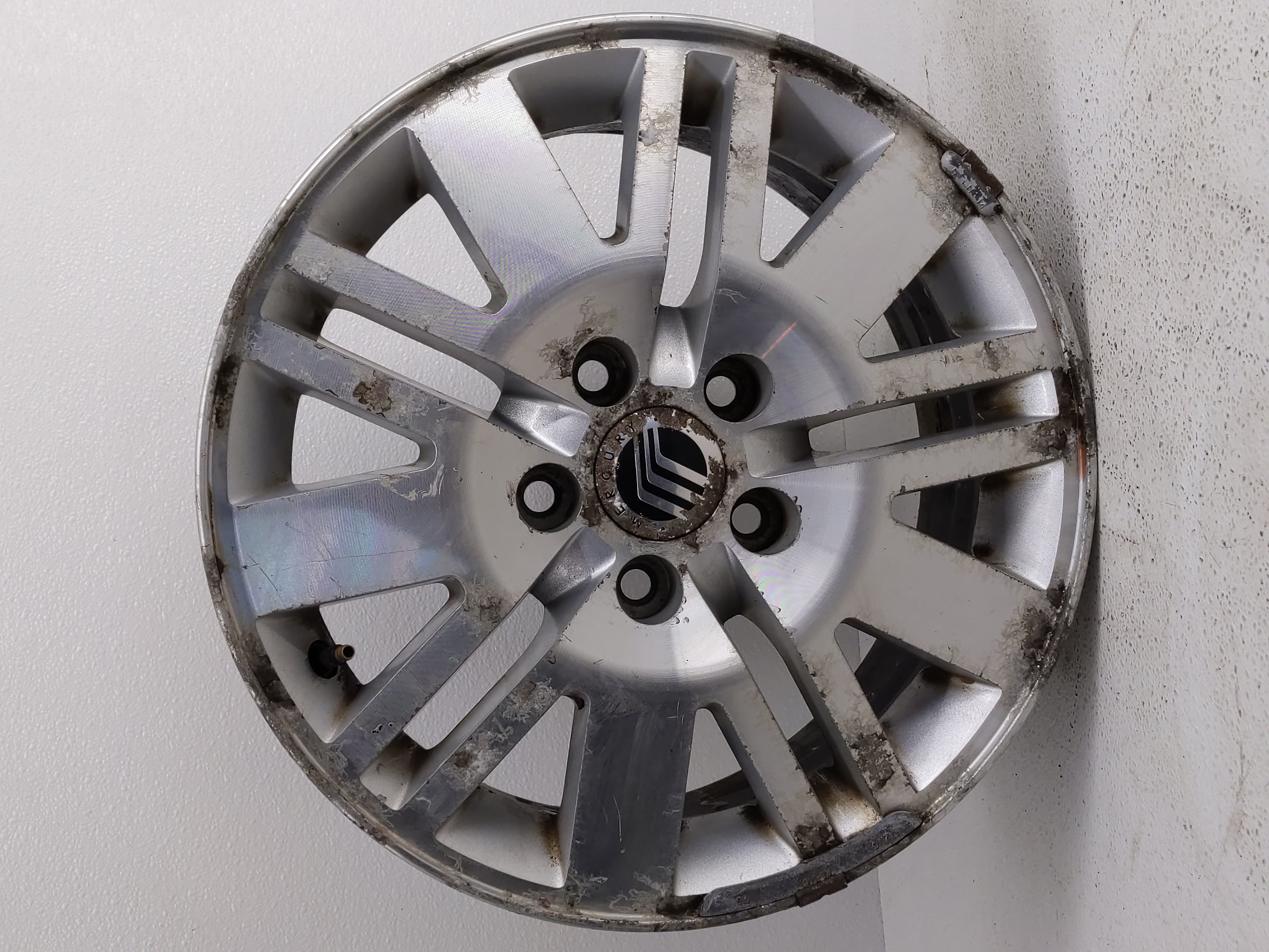 Picture of 2005-2007 Mercury Mariner Wheel Rim Oem 827915