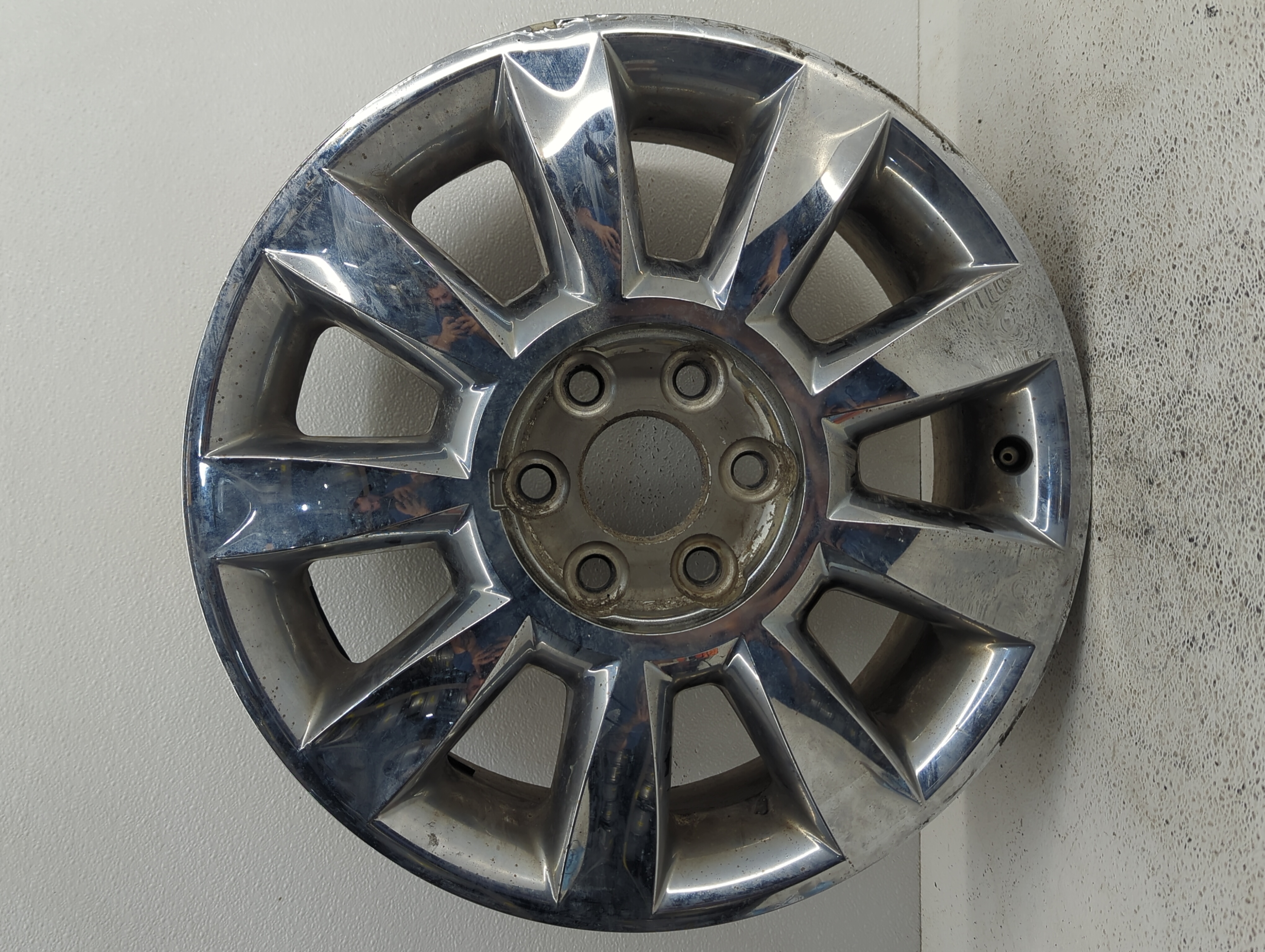Picture of 2011-2015 Buick Enclave Wheel Rim Oem 829674