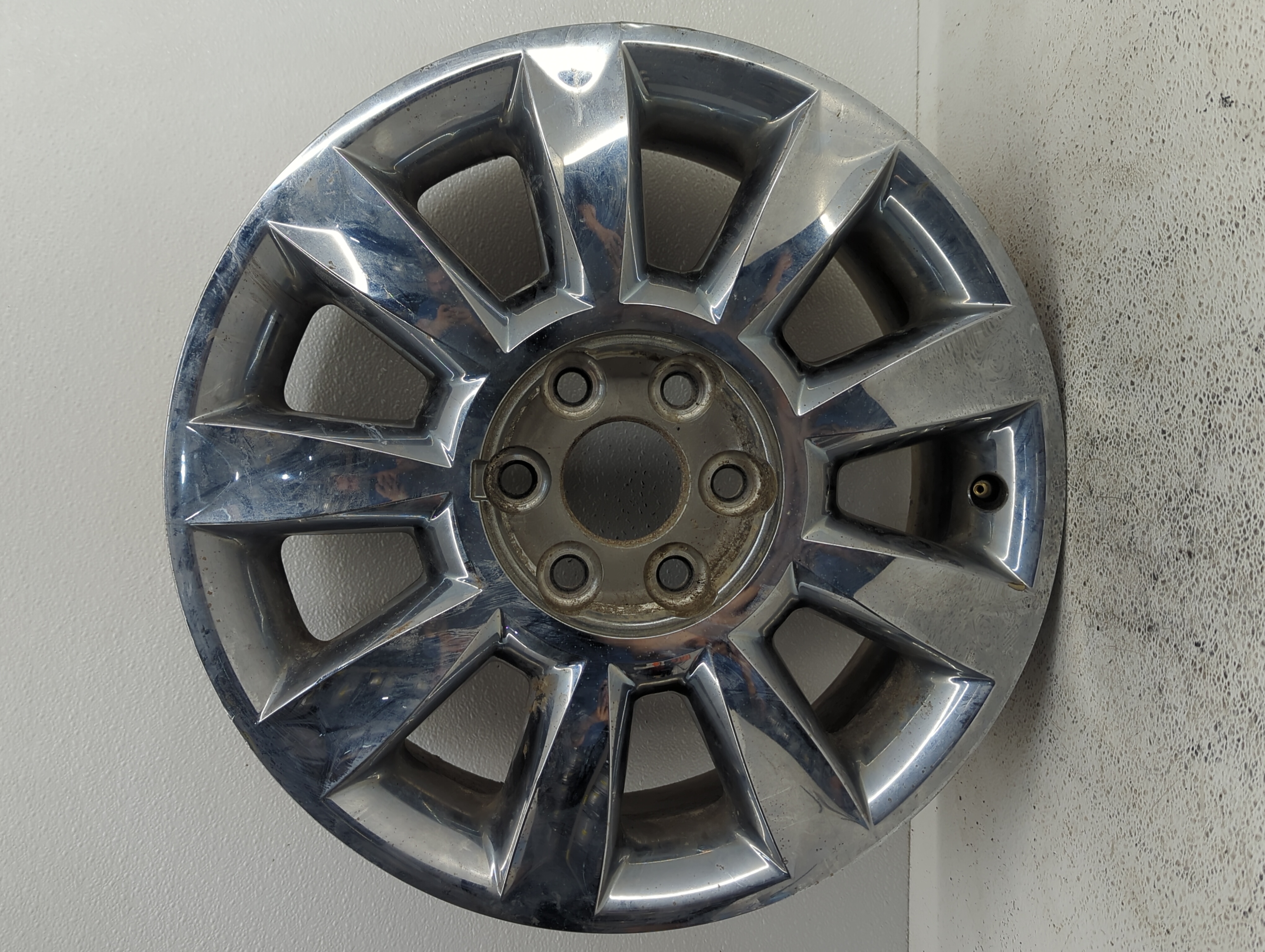 Picture of 2011-2015 Buick Enclave Wheel Rim Oem 829675