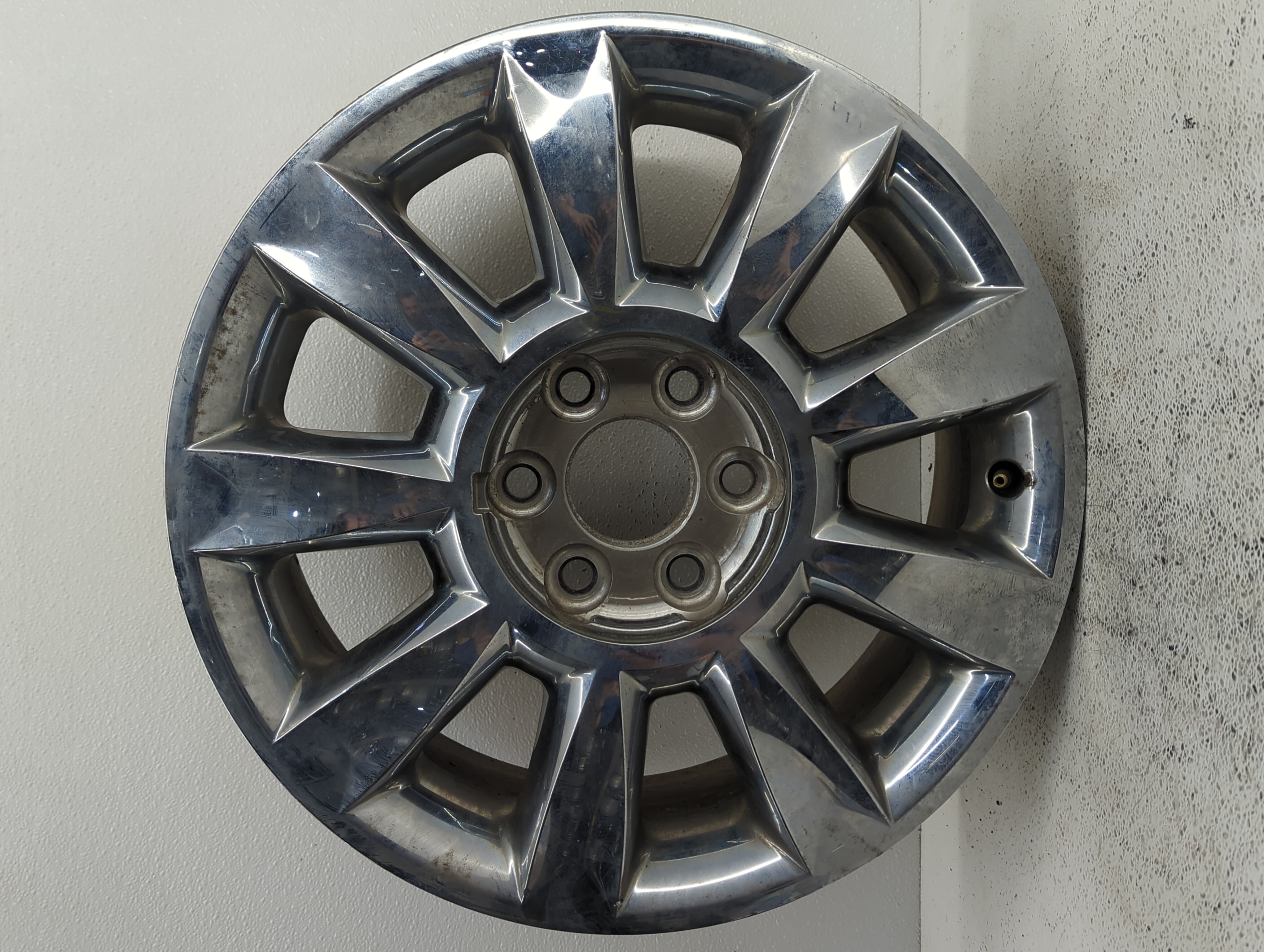 Picture of 2011-2015 Buick Enclave Wheel Rim Oem 829676