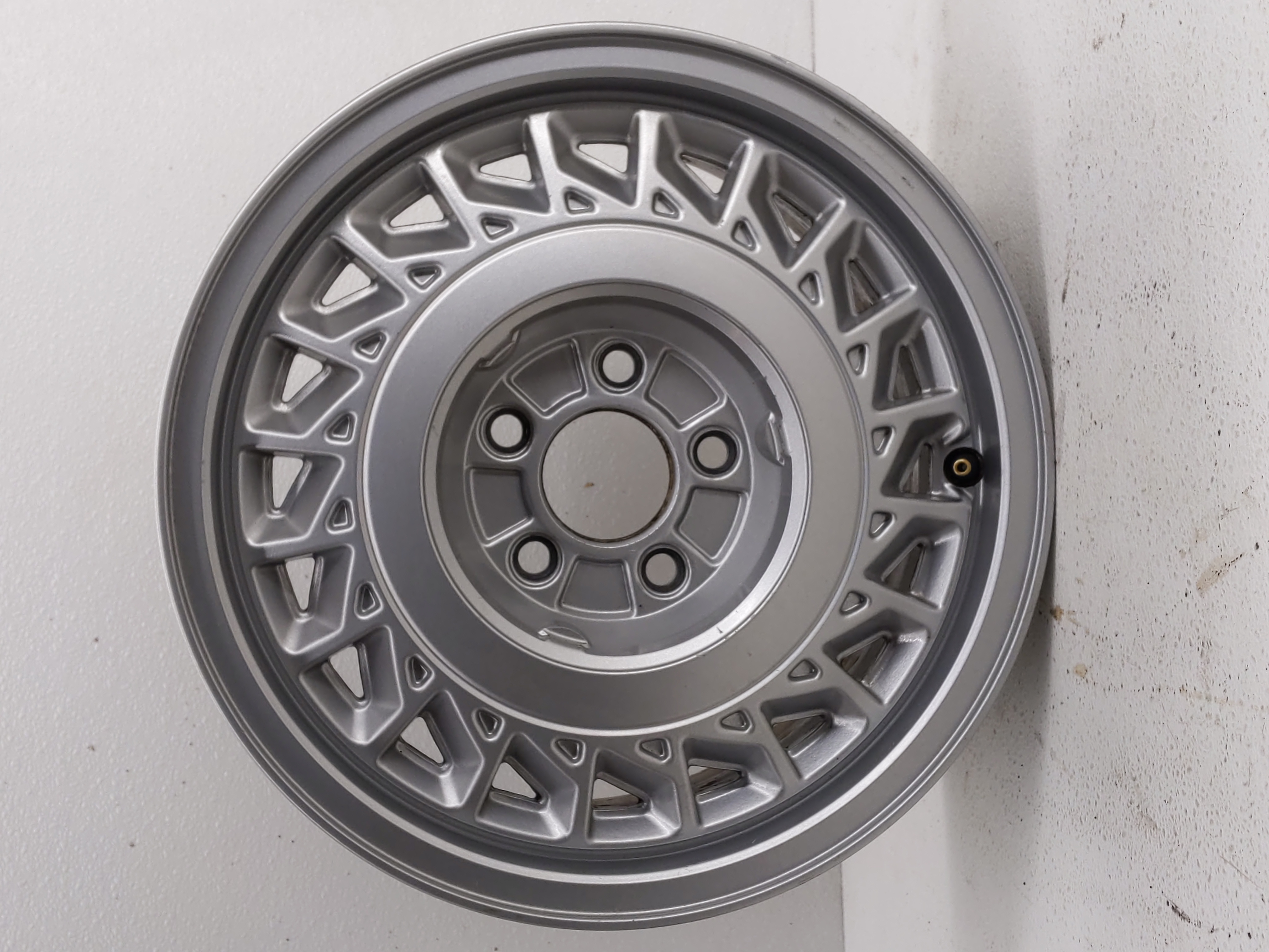 1997 Lincoln Continental Wheel Rim Oem 837245 - Oemusedautoparts1.com