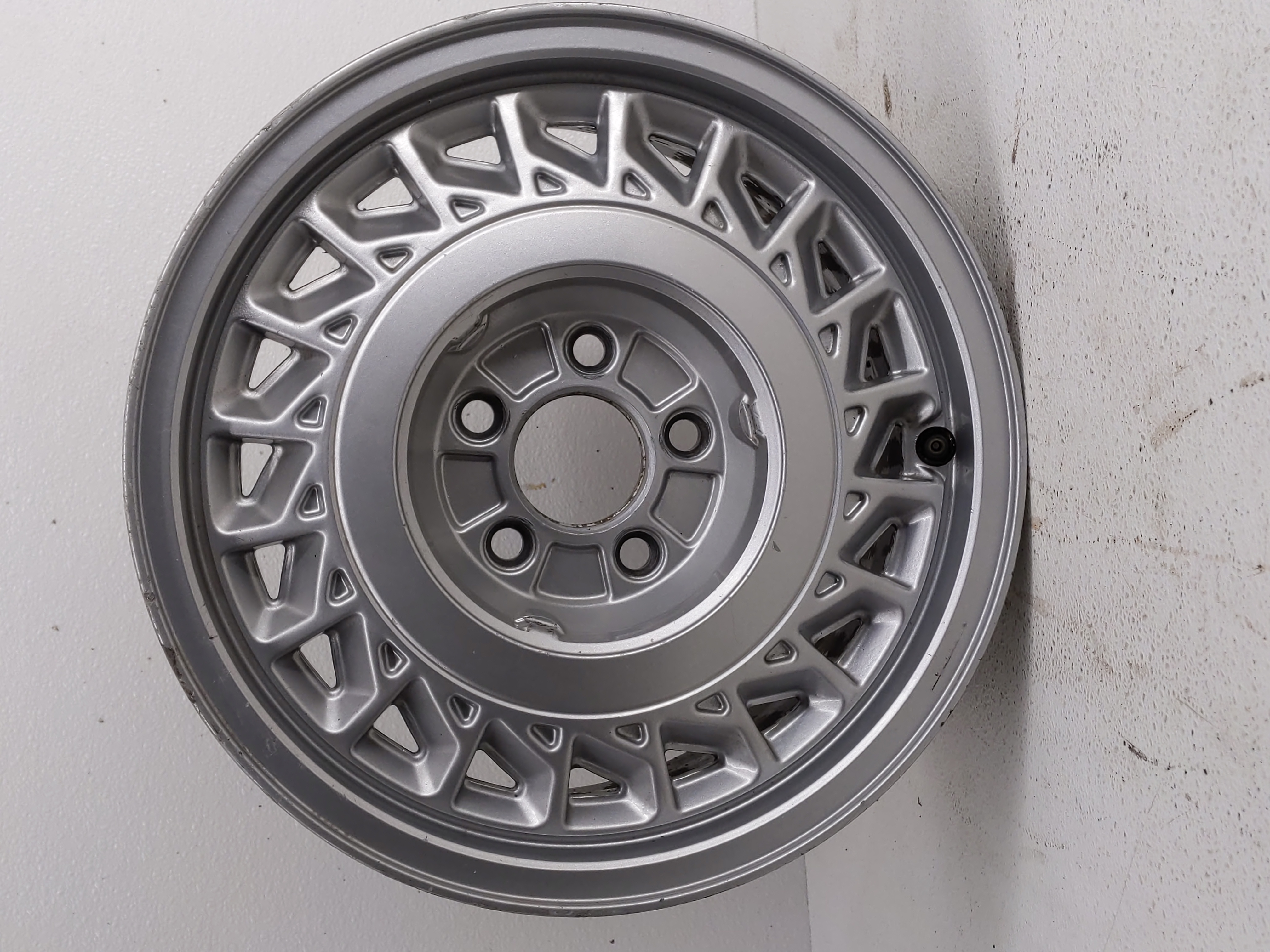 1997 Lincoln Continental Wheel Rim Oem 837666 - Oemusedautoparts1.com