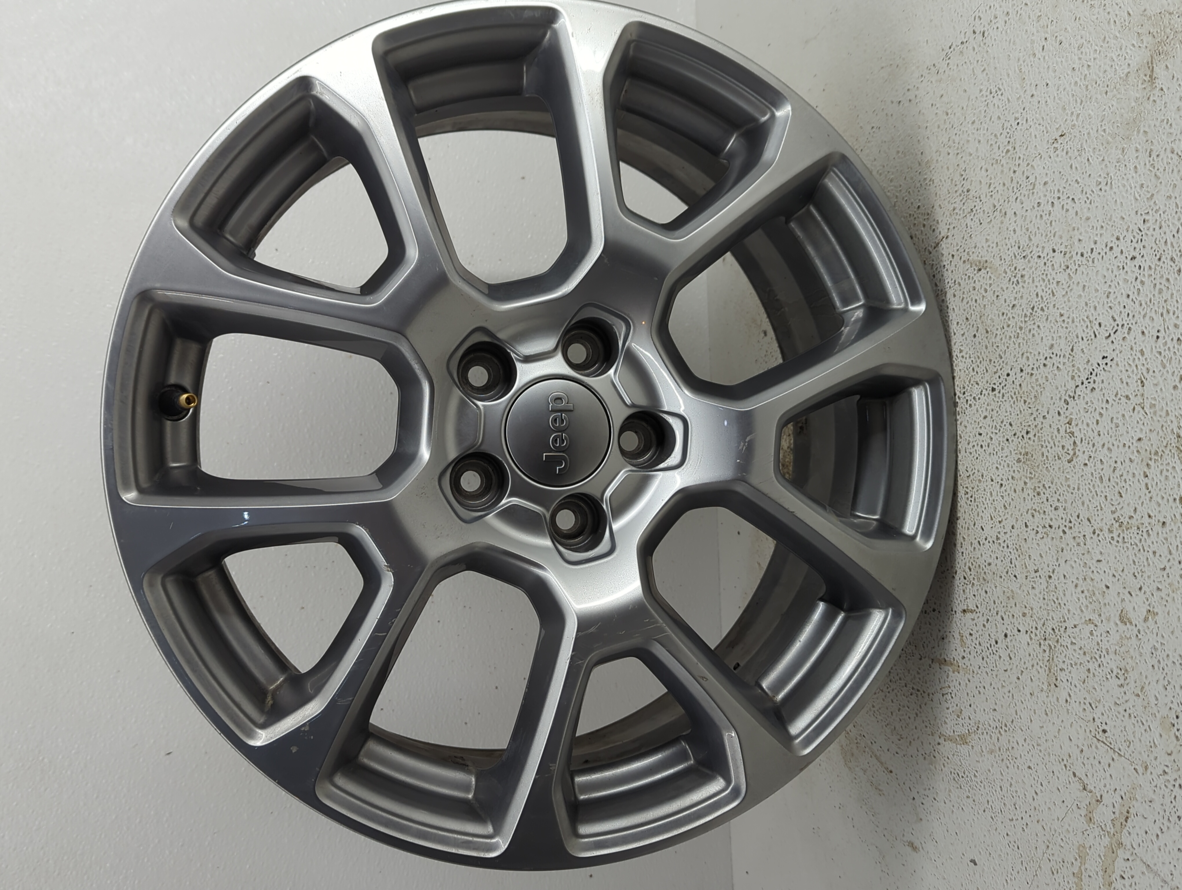 Picture of 2022-2022 Jeep Compass Wheel Rim Oem 837703