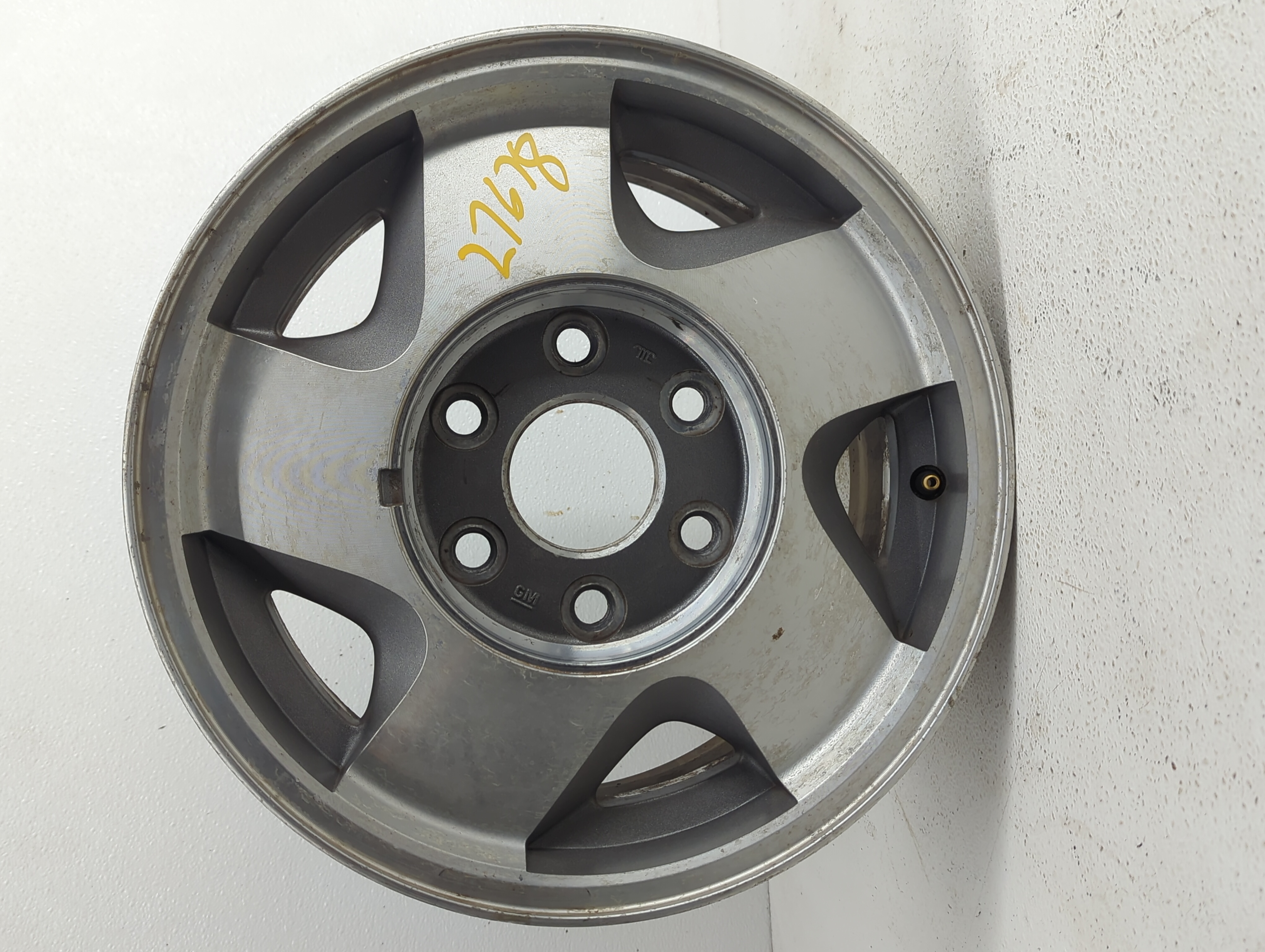 Picture of 1995-1999 Chevrolet Tahoe Wheel Rim Oem 838658
