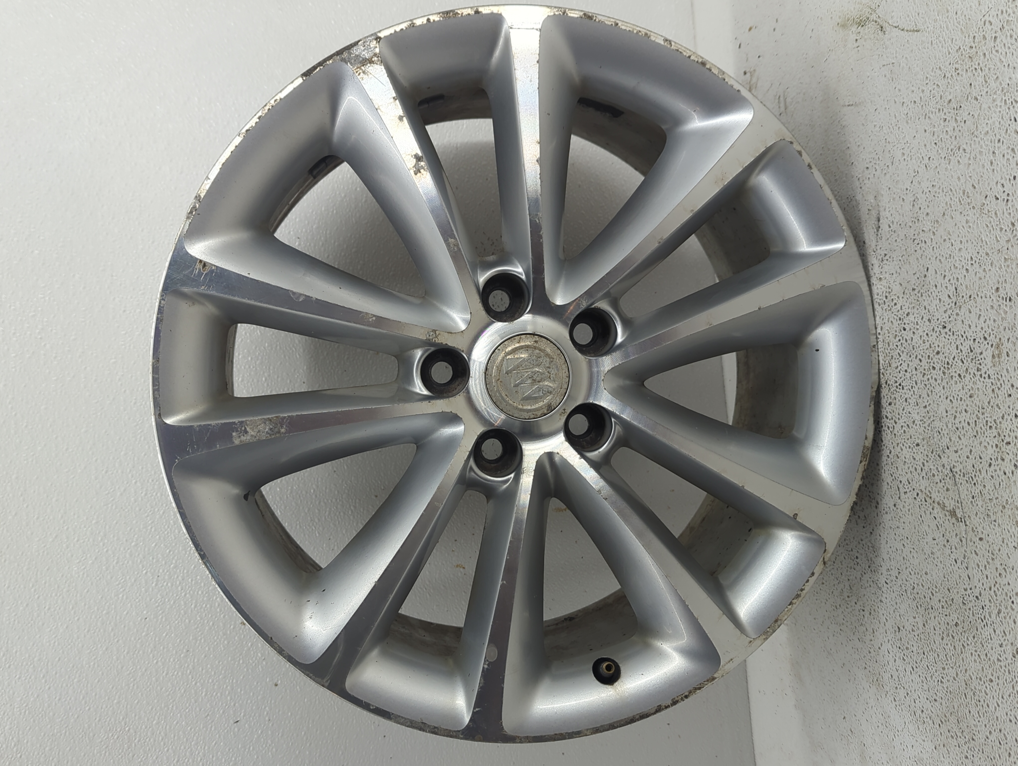 Picture of 2015-2017 Buick Verano Oem Wheel Rim 840264