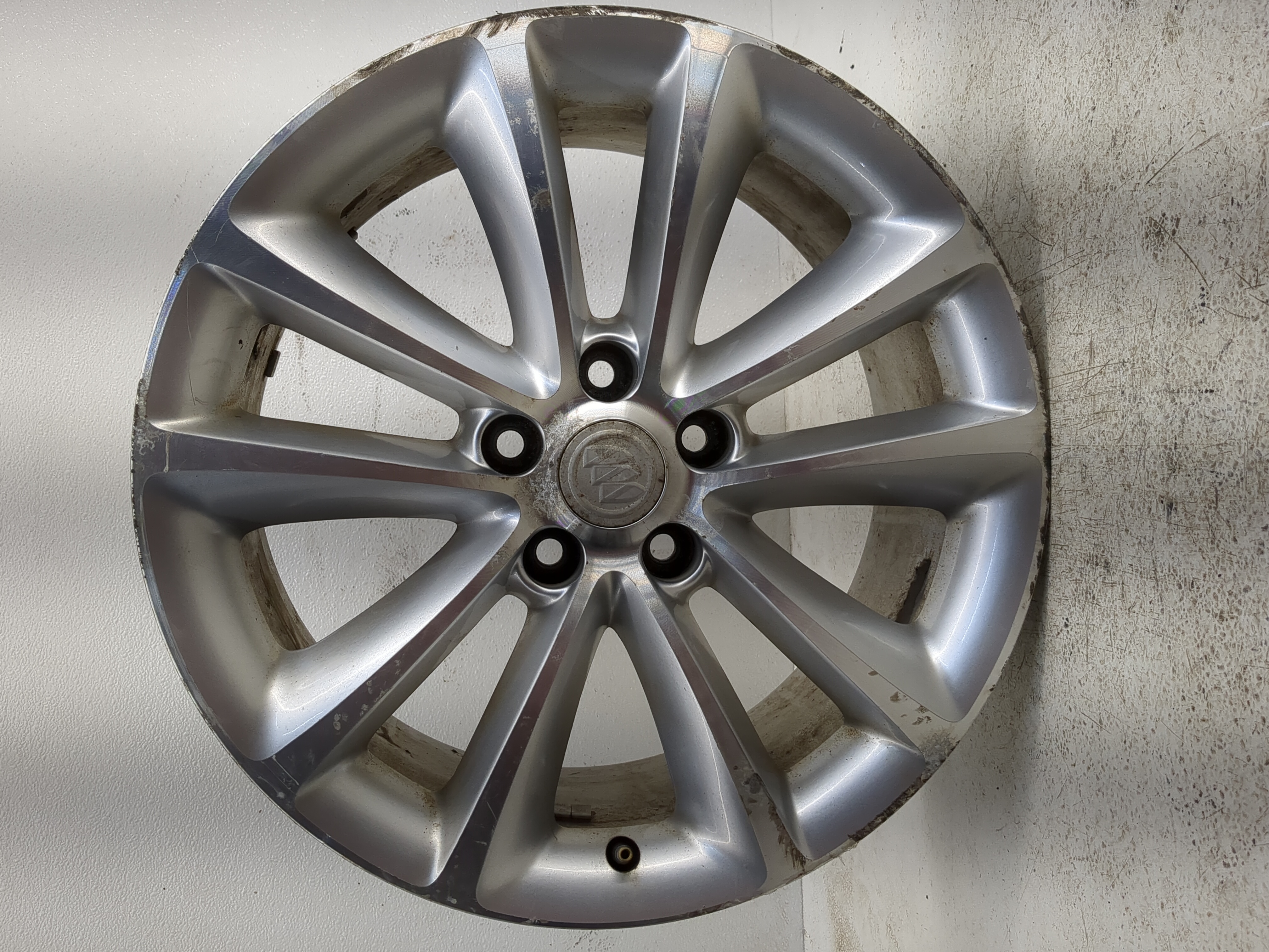 Picture of 2012-2015 Buick Verano Wheel Rim Oem 840266