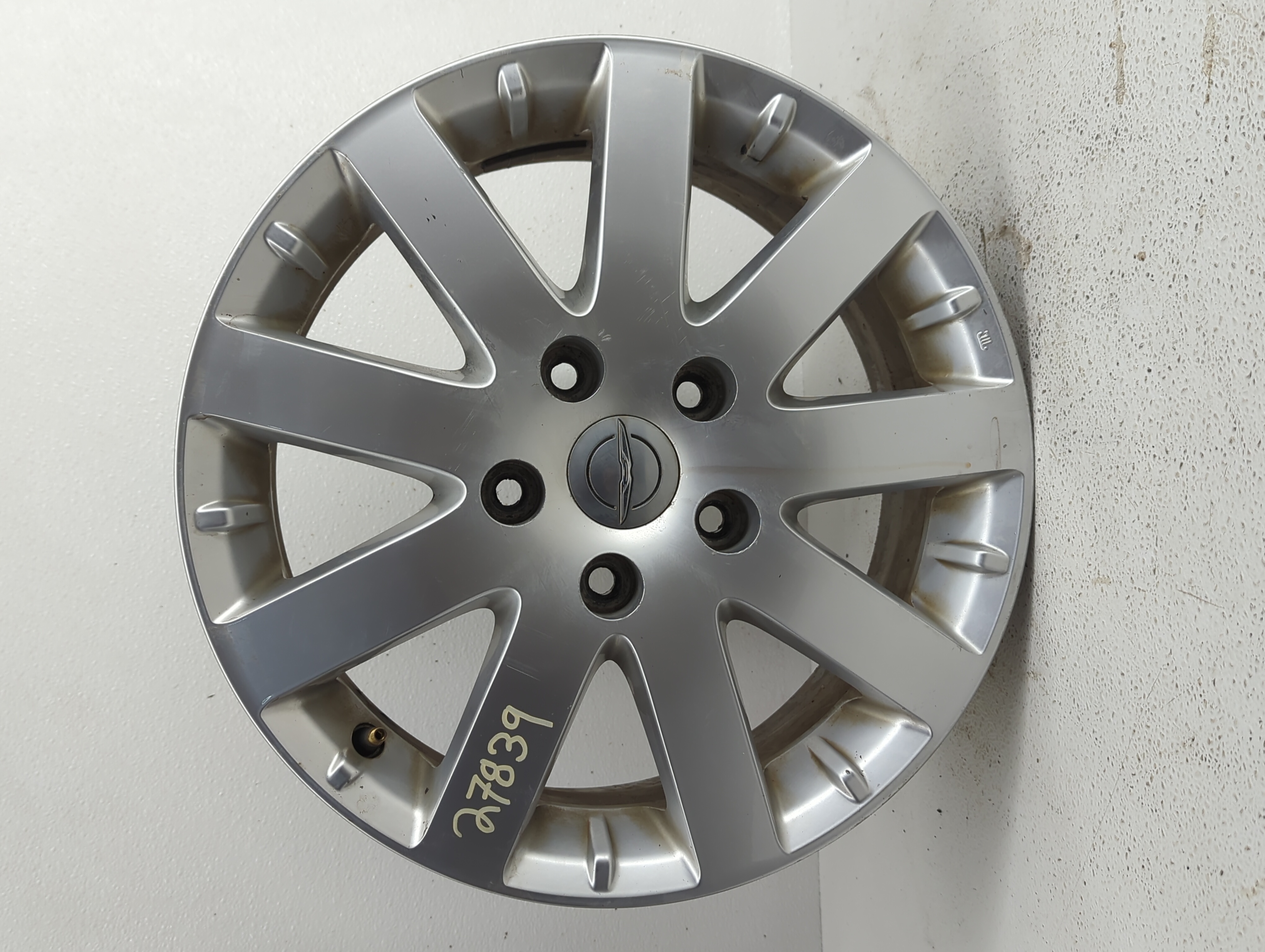 2011-2016 Chrysler Town & Country Wheel Rim Oem 840512 - Oemusedautoparts1.com