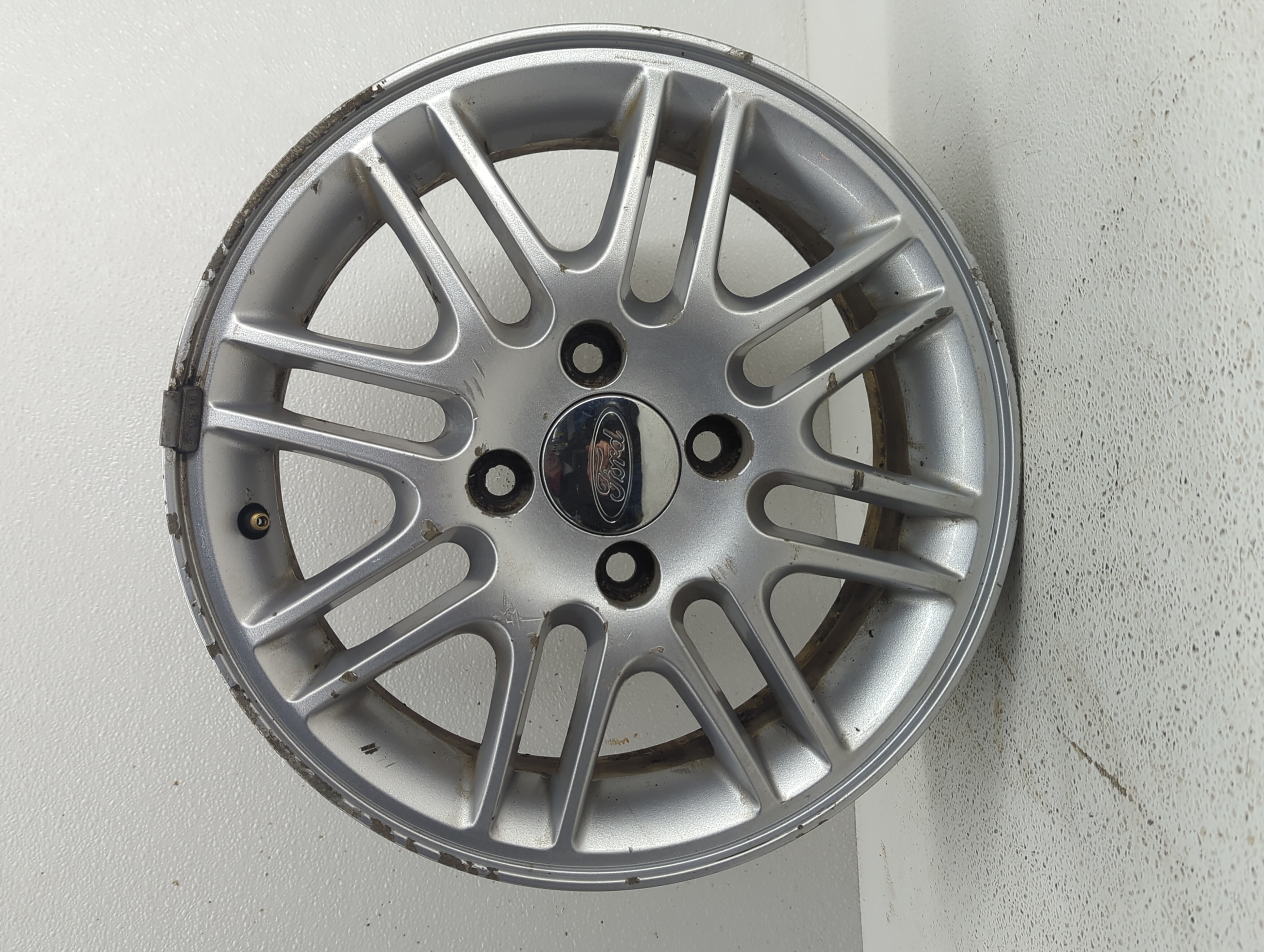 Picture of 2000-2009 Ford Focus Wheel Rim Oem 842249