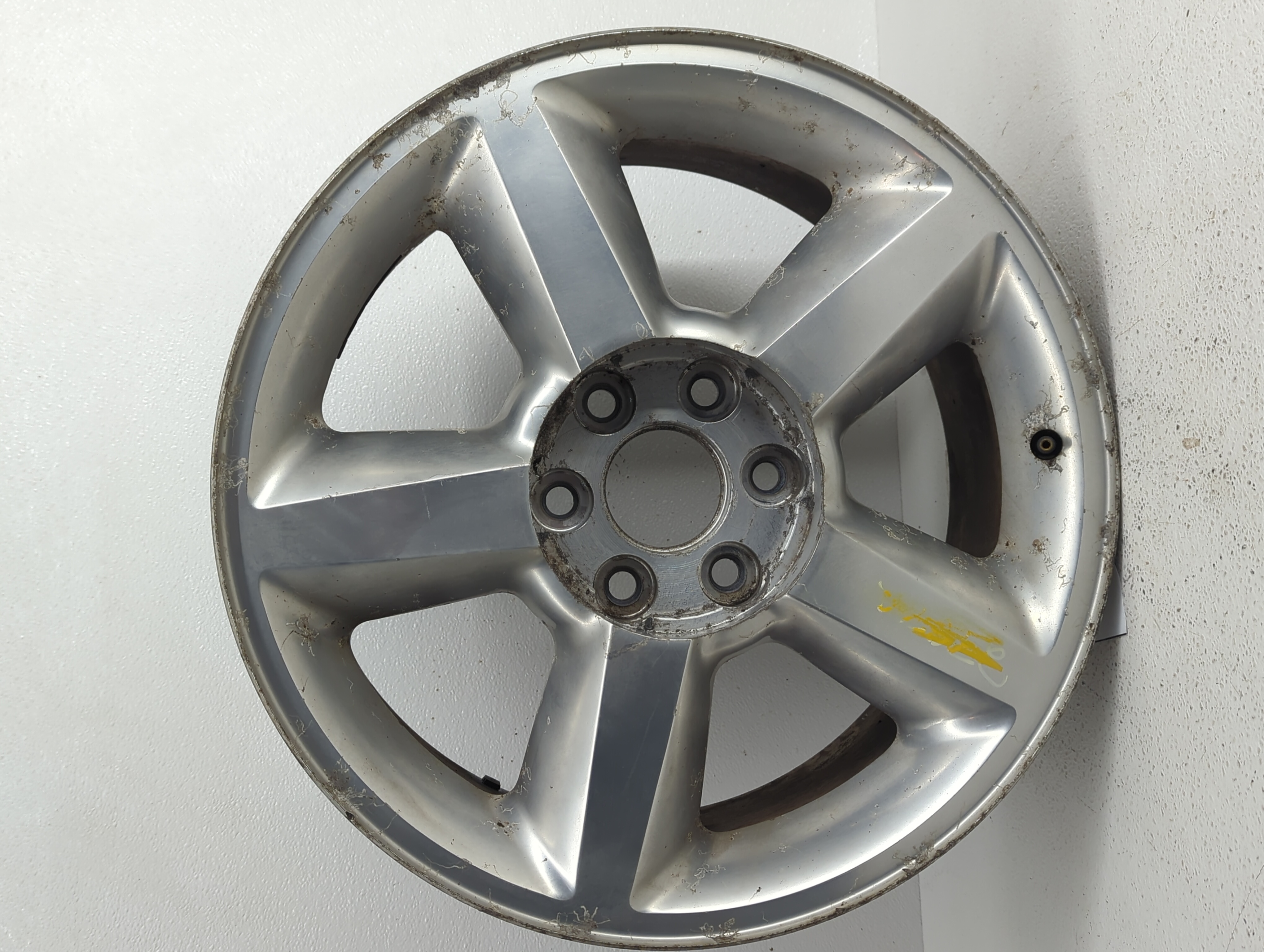 Chevrolet Avalanche 1500 Wheel Rim Oem Silver 842359 - Oemusedautoparts1.com