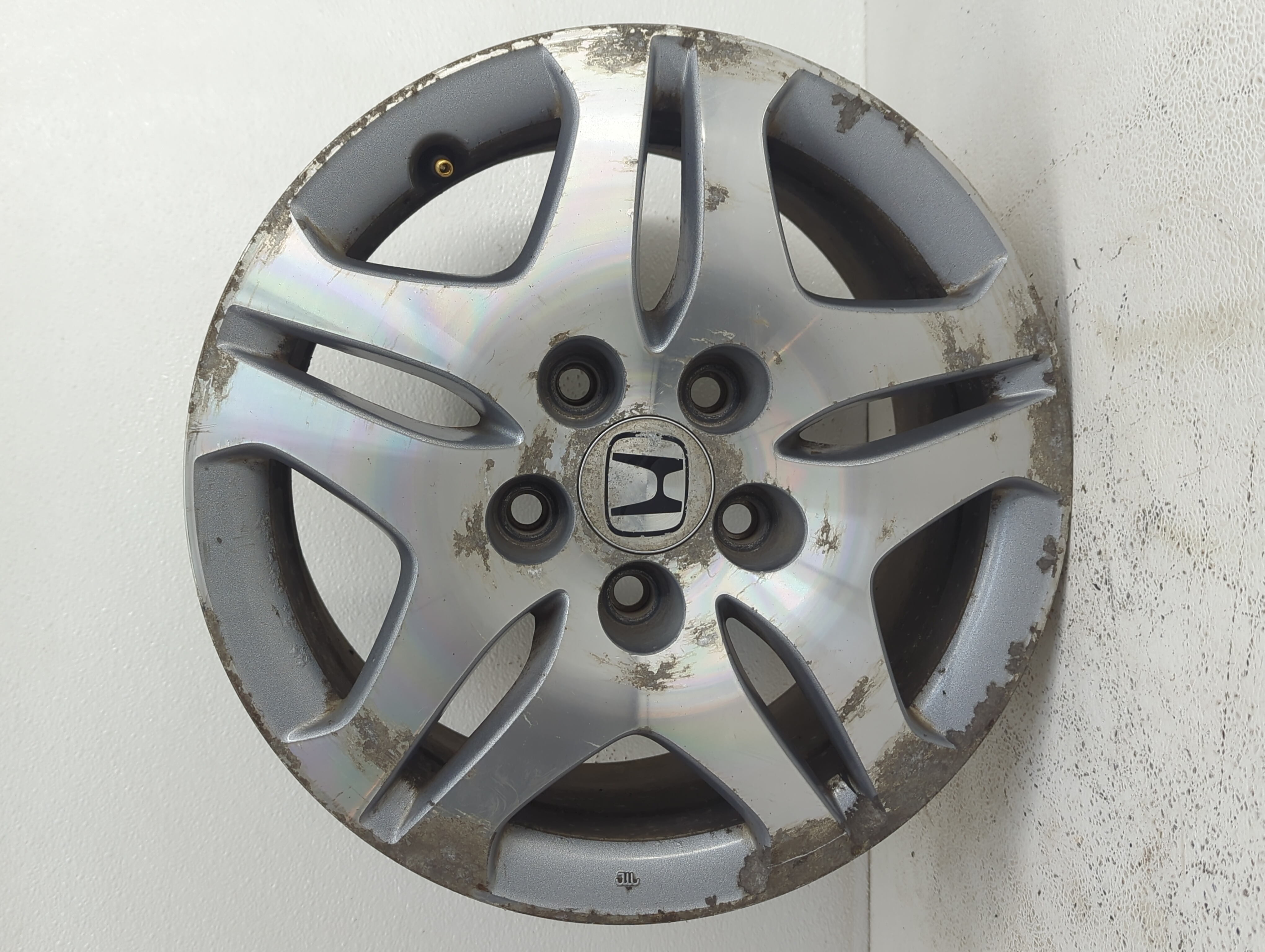 Picture of 2005-2006 Honda Odyssey Wheel Rim Oem 845991