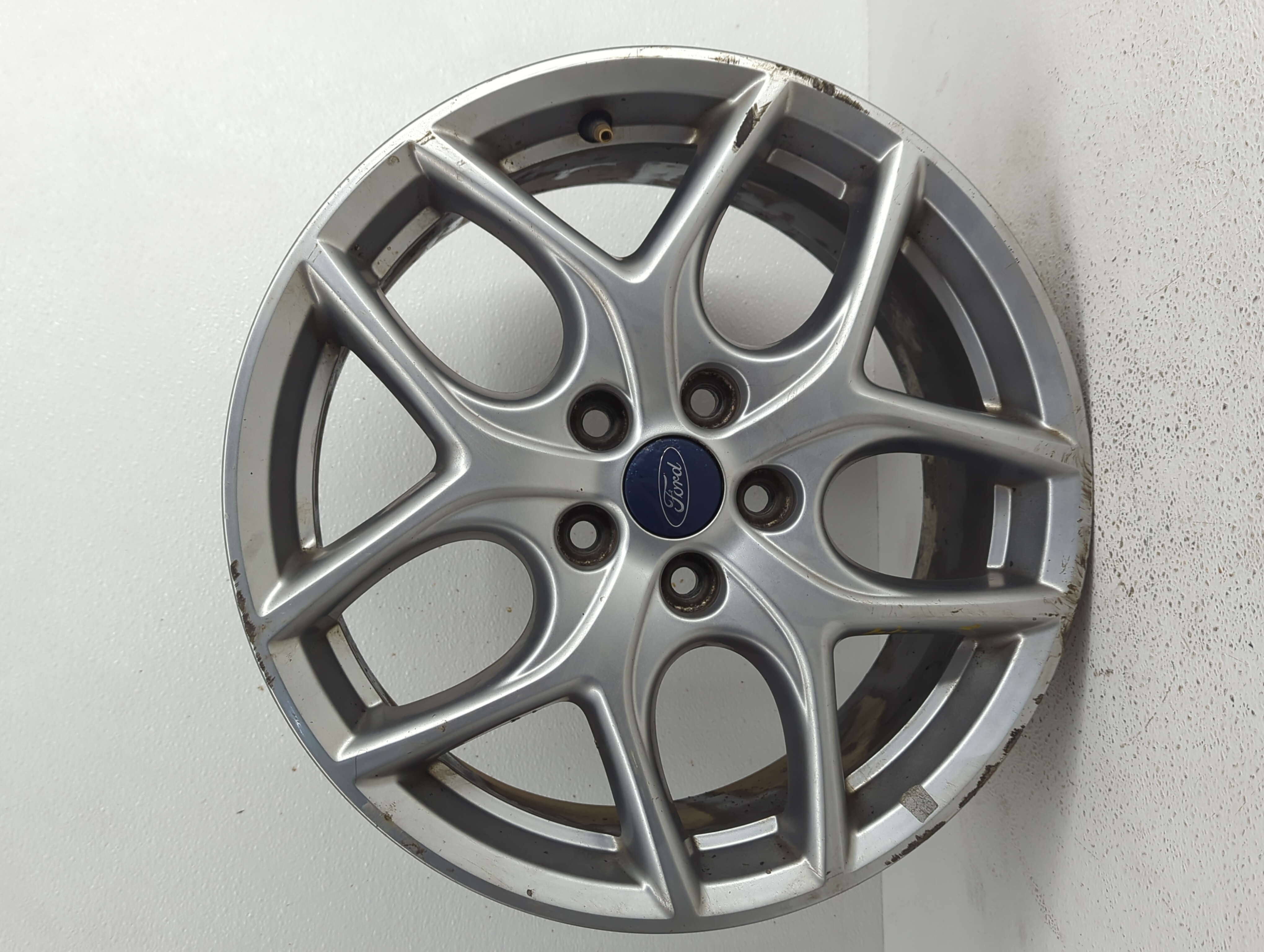 2015-2016 Ford Focus Wheel Rim Oem Silver 847892 - Oemusedautoparts1.com
