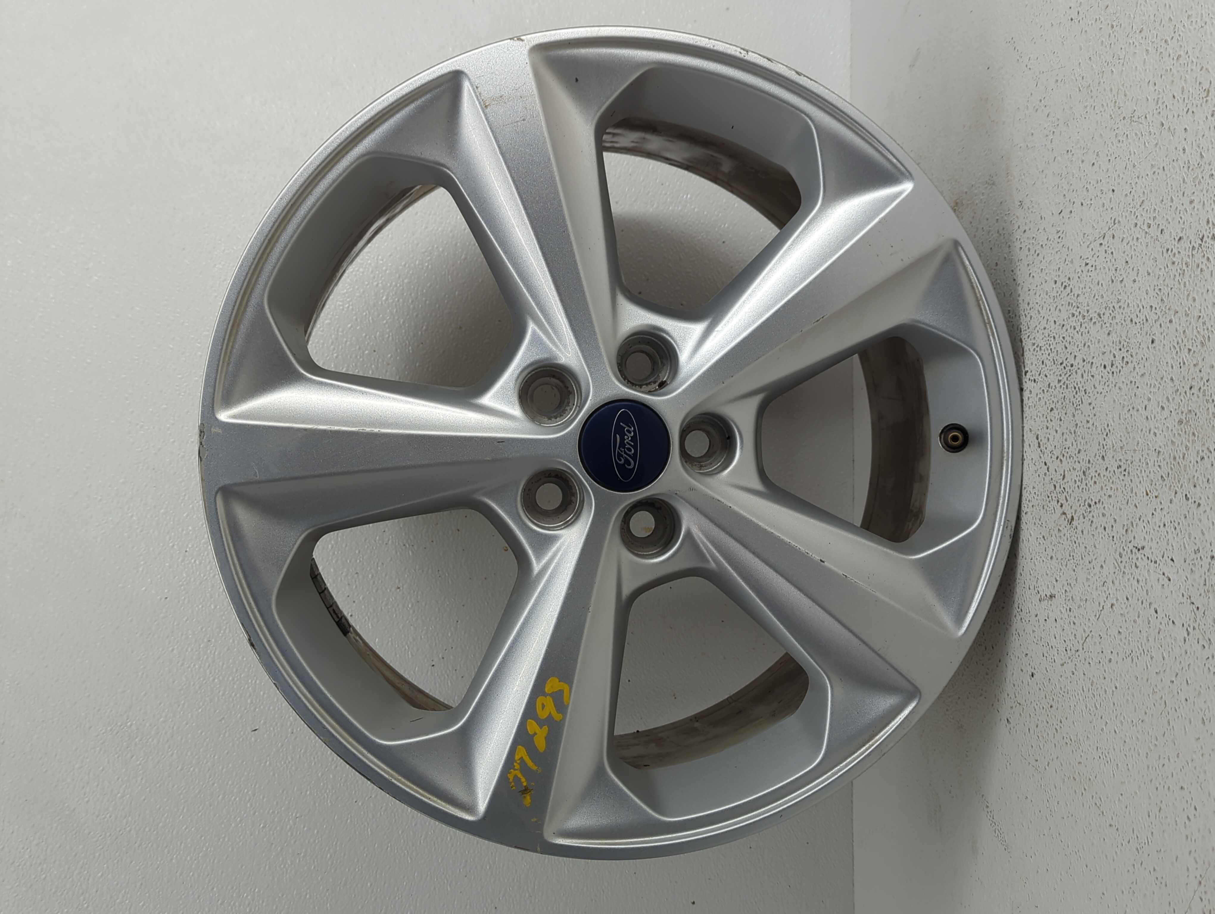 2017 Ford Edge Wheel Rim Oem Silver 847893 - Oemusedautoparts1.com