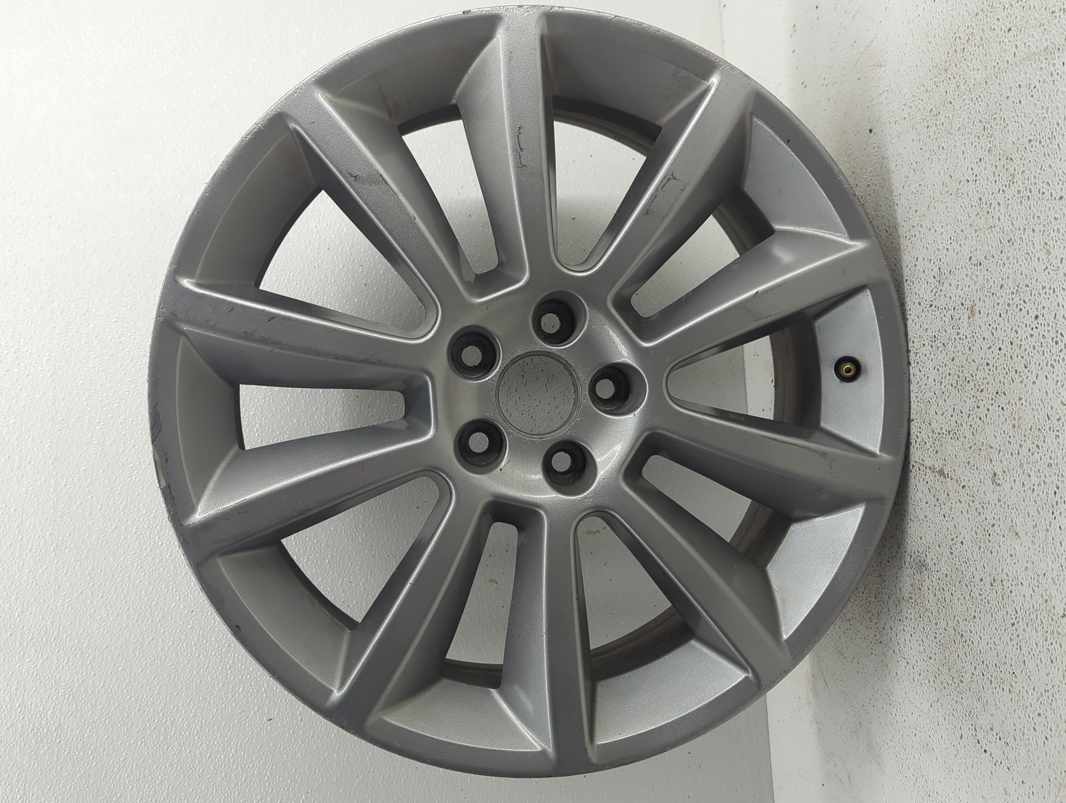 Picture of 2009-2012 Ford Flex Wheel Rim Oem 853032