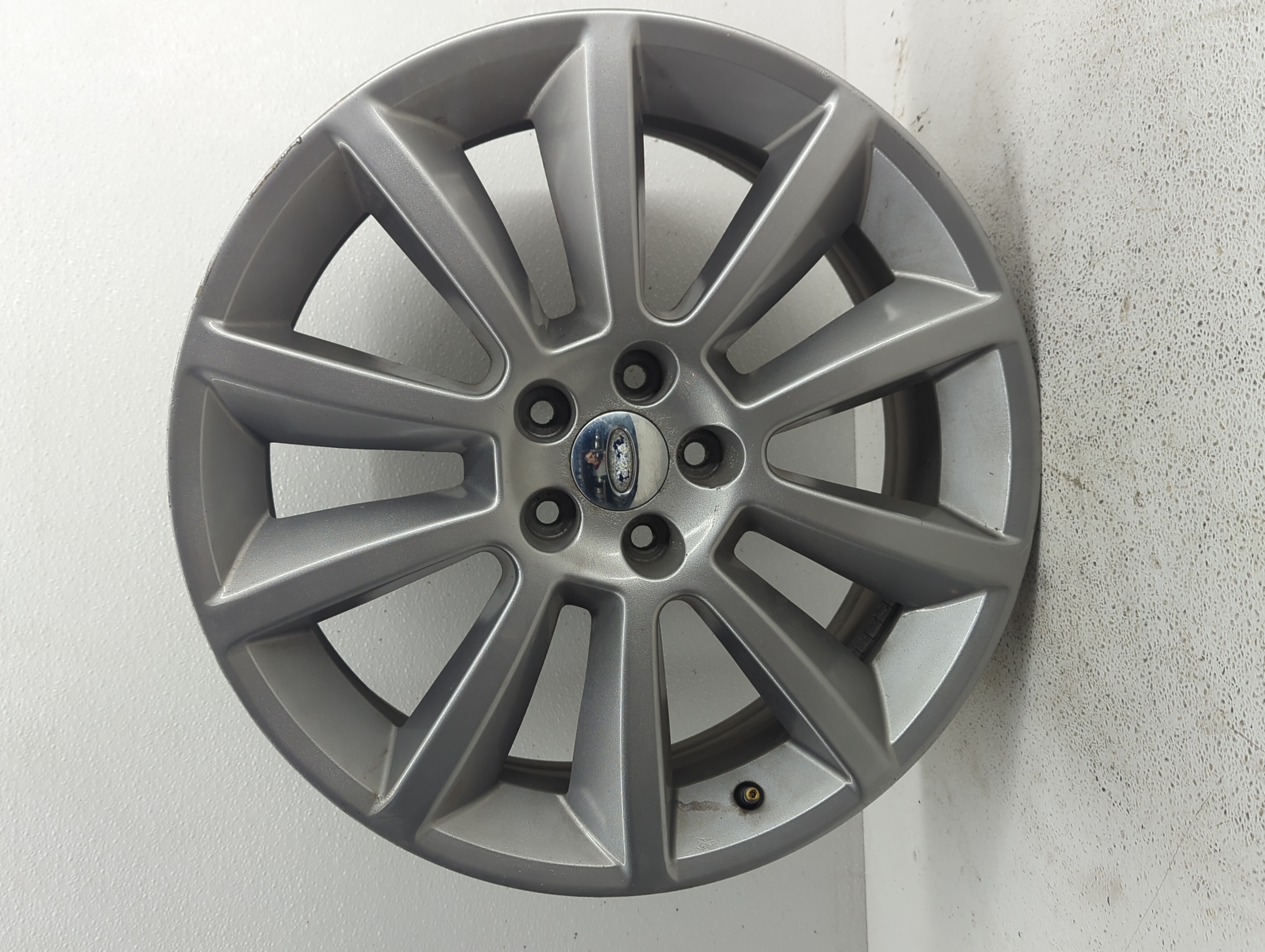 Picture of 2009-2012 Ford Flex Wheel Rim Oem 853035