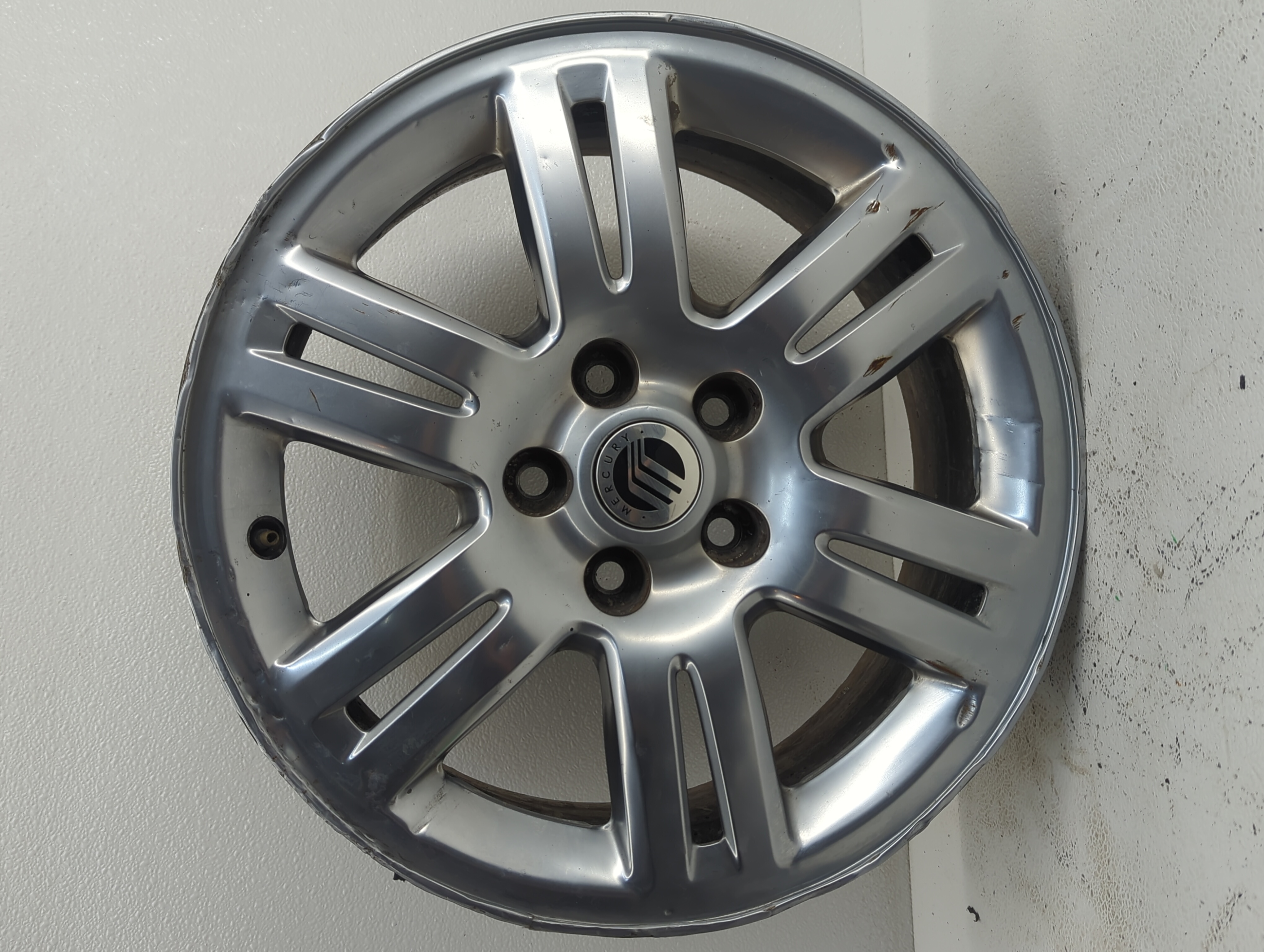 Picture of 2008-2011 Mercury Mariner Oem Wheel Rim 874459