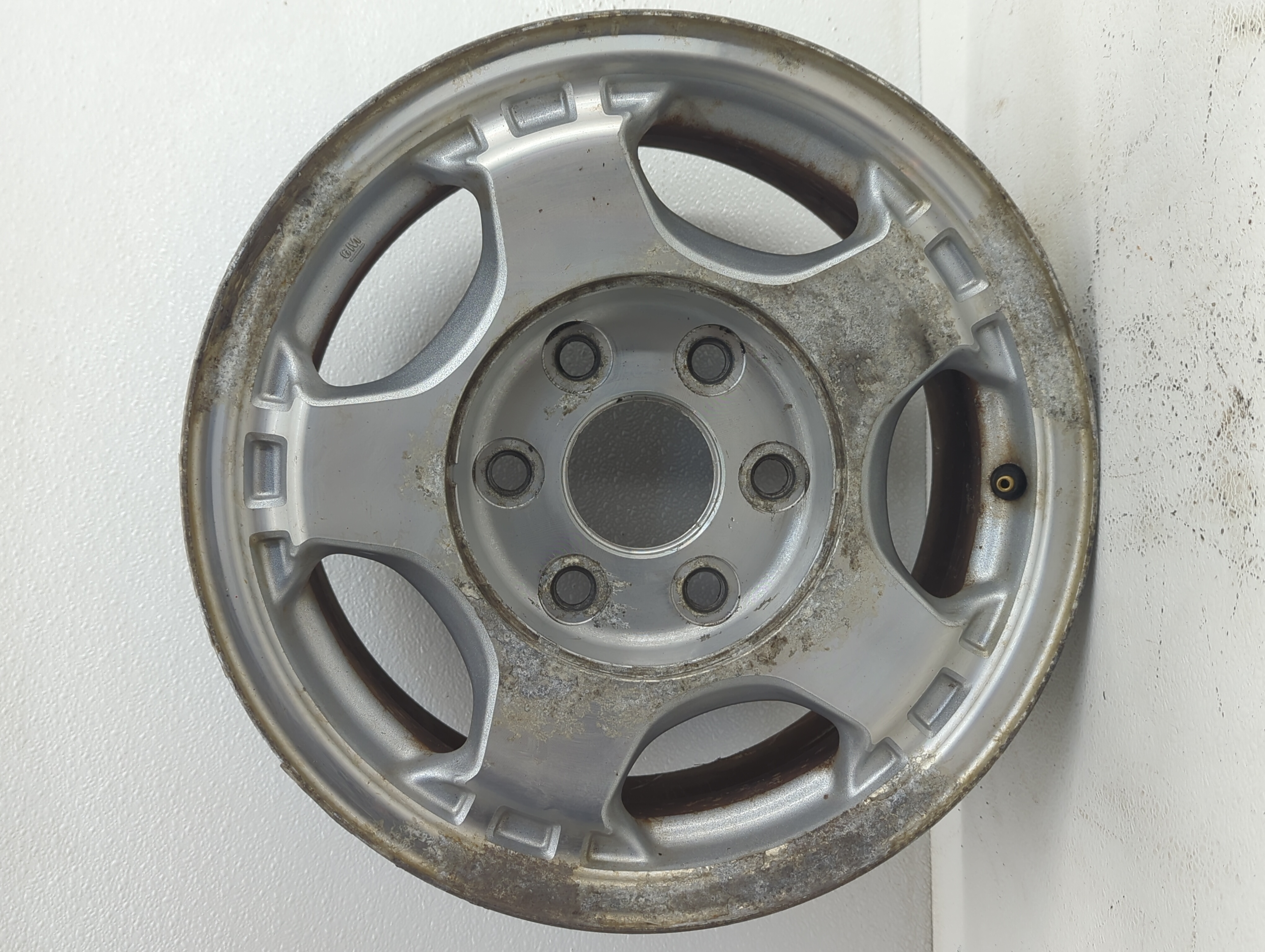 Picture of Gmc Sierra 1500 Pickup Wheel Rim Oem 874528
