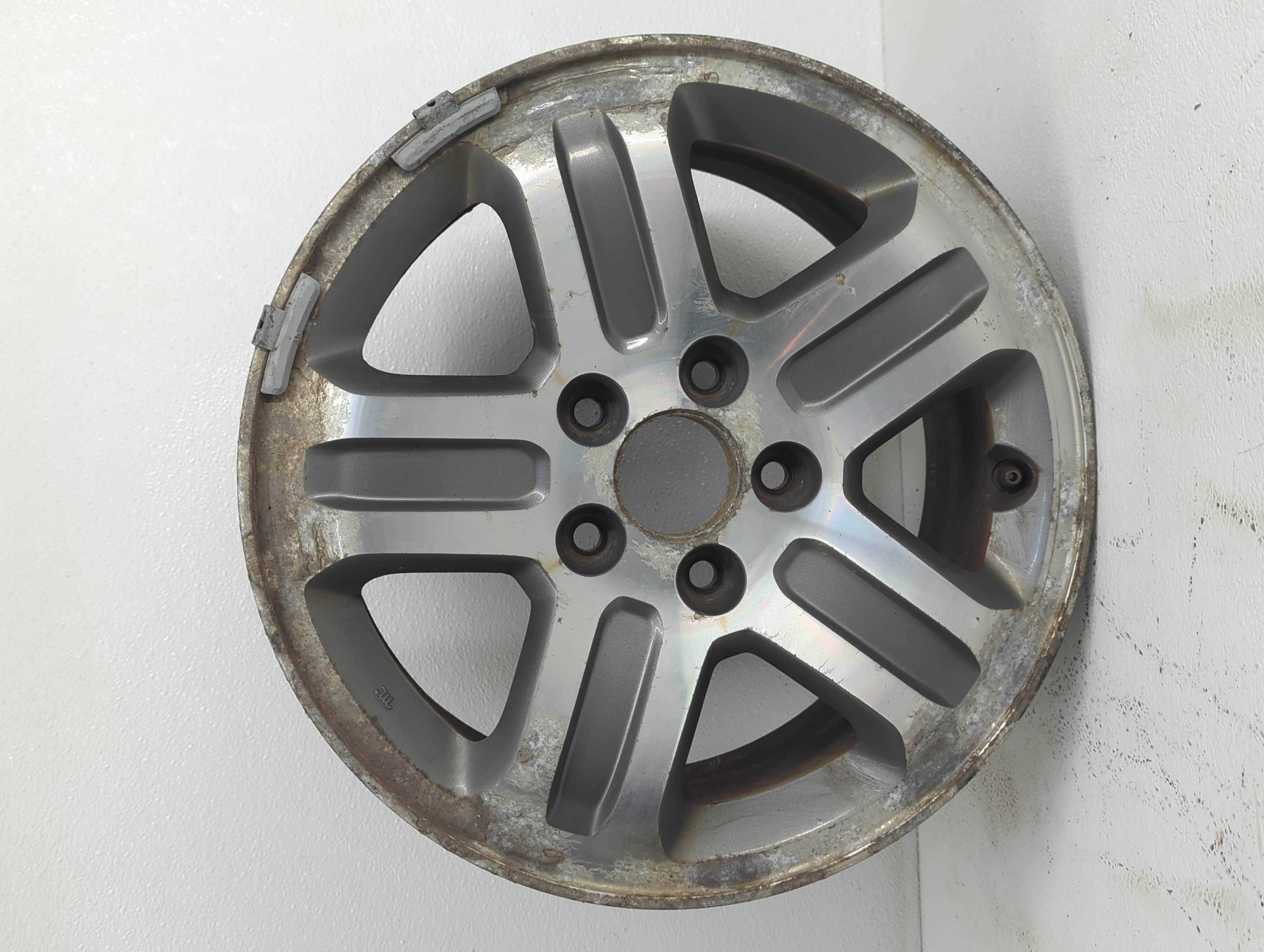 Picture of 2003-2004 Honda Pilot Oem Wheel Rim 878431