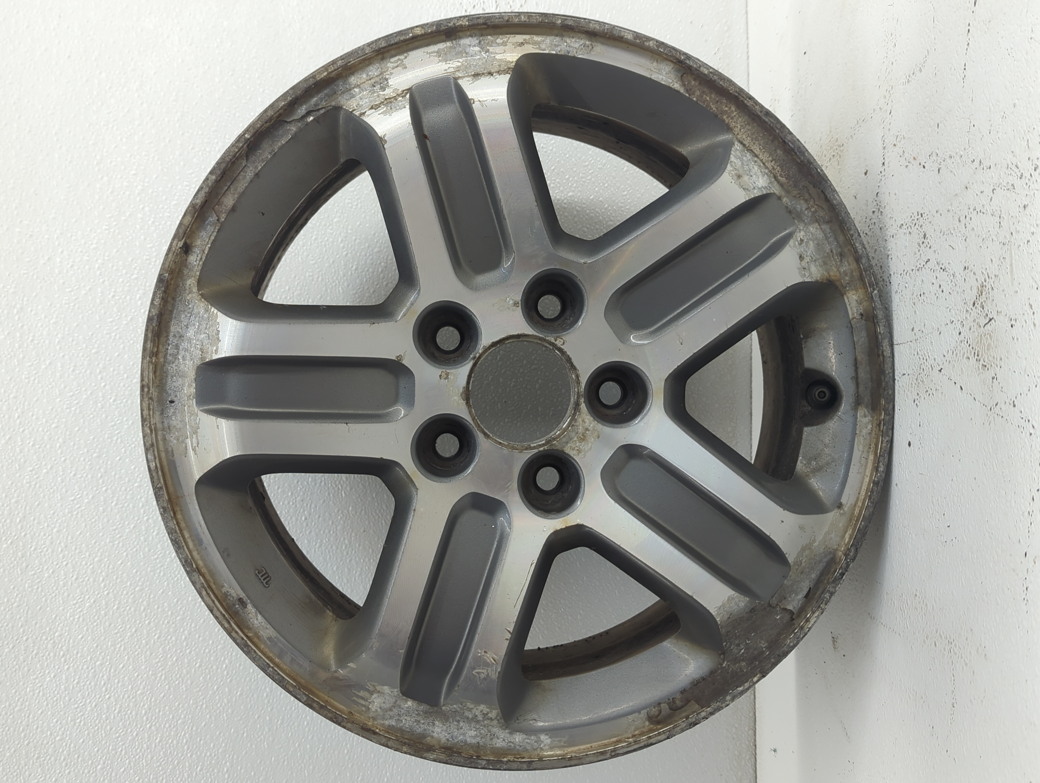 Picture of 2003-2004 Honda Pilot Wheel Rim Oem 878433