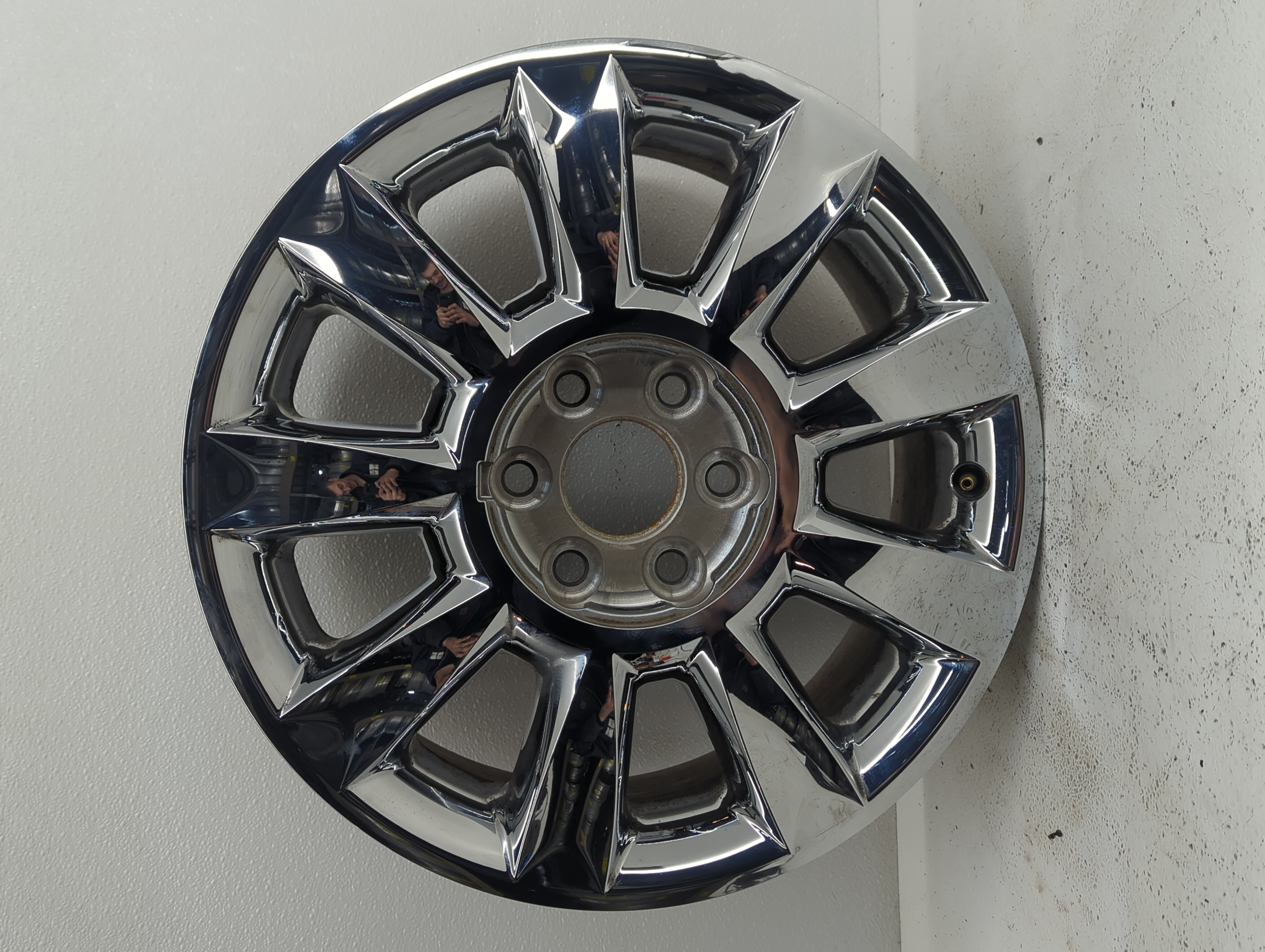 Picture of 2010-2012 Buick Enclave Wheel Rim Oem 878443