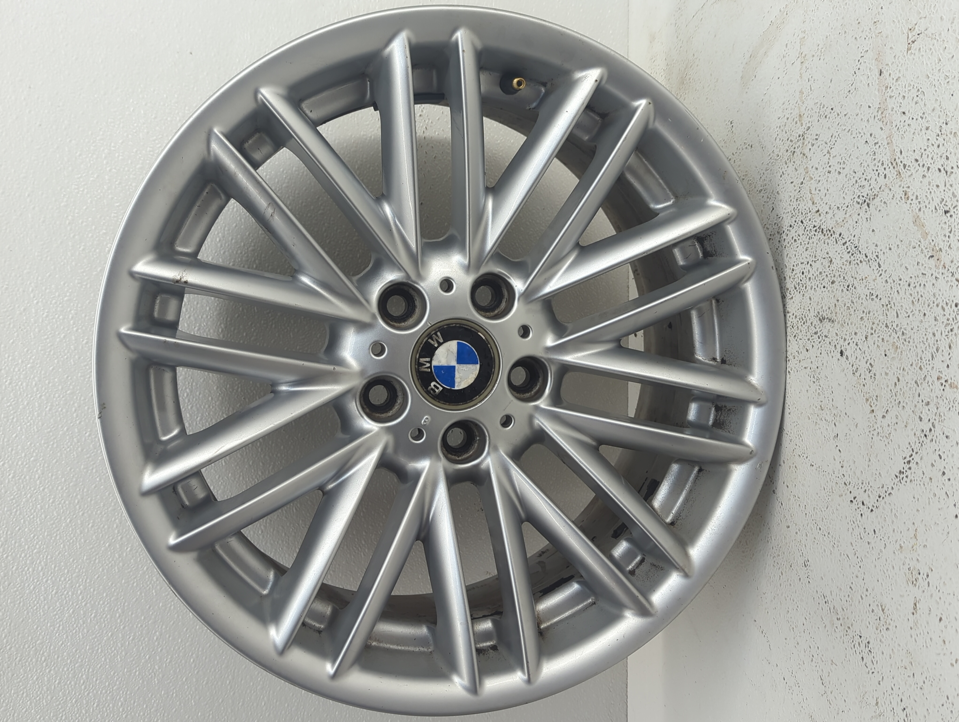 2002-2005 Bmw 745i Wheel Rim Oem 878514 - Oemusedautoparts1.com