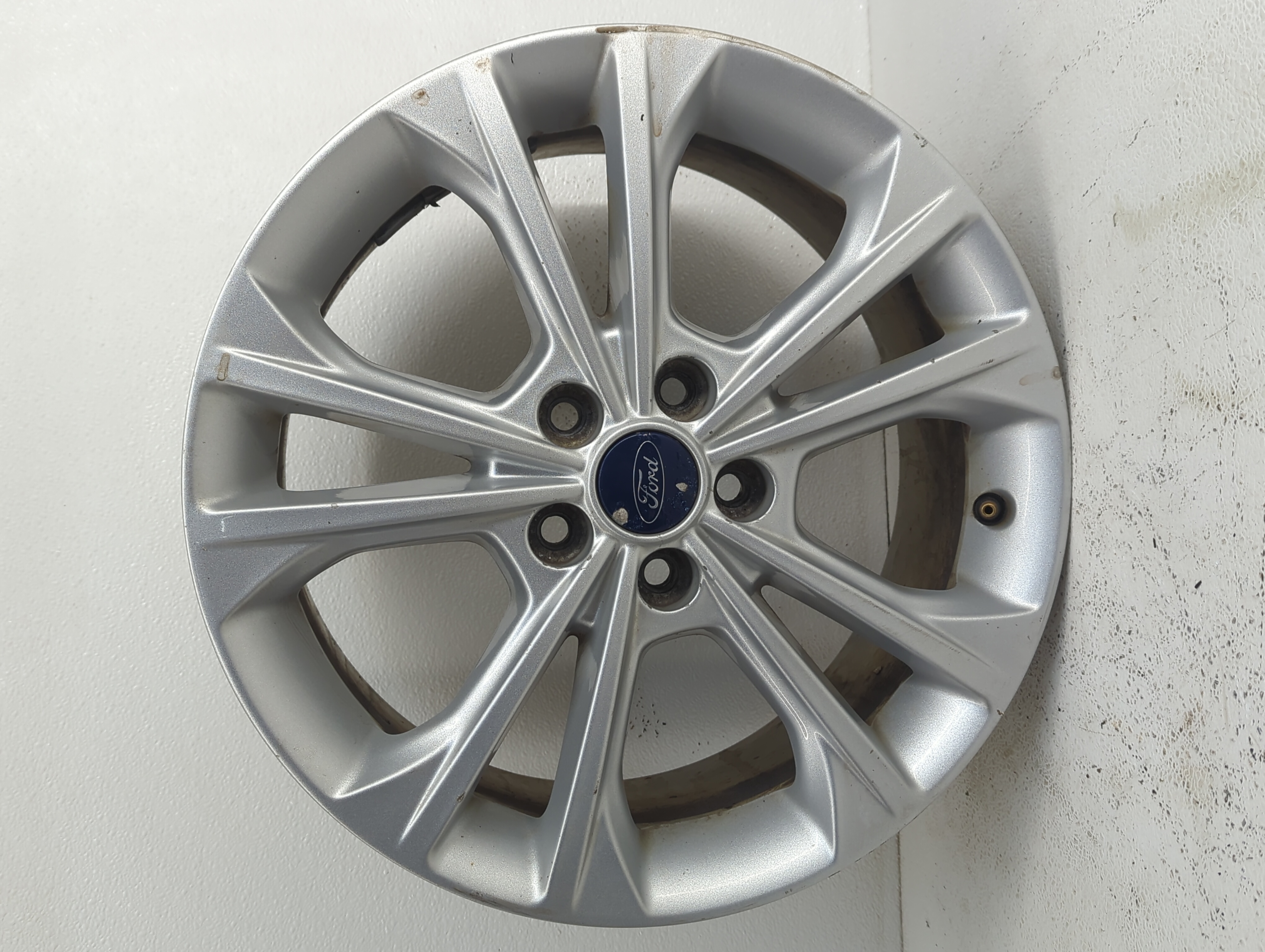 Picture of 2017-2019 Ford Escape Wheel Rim Oem 878533