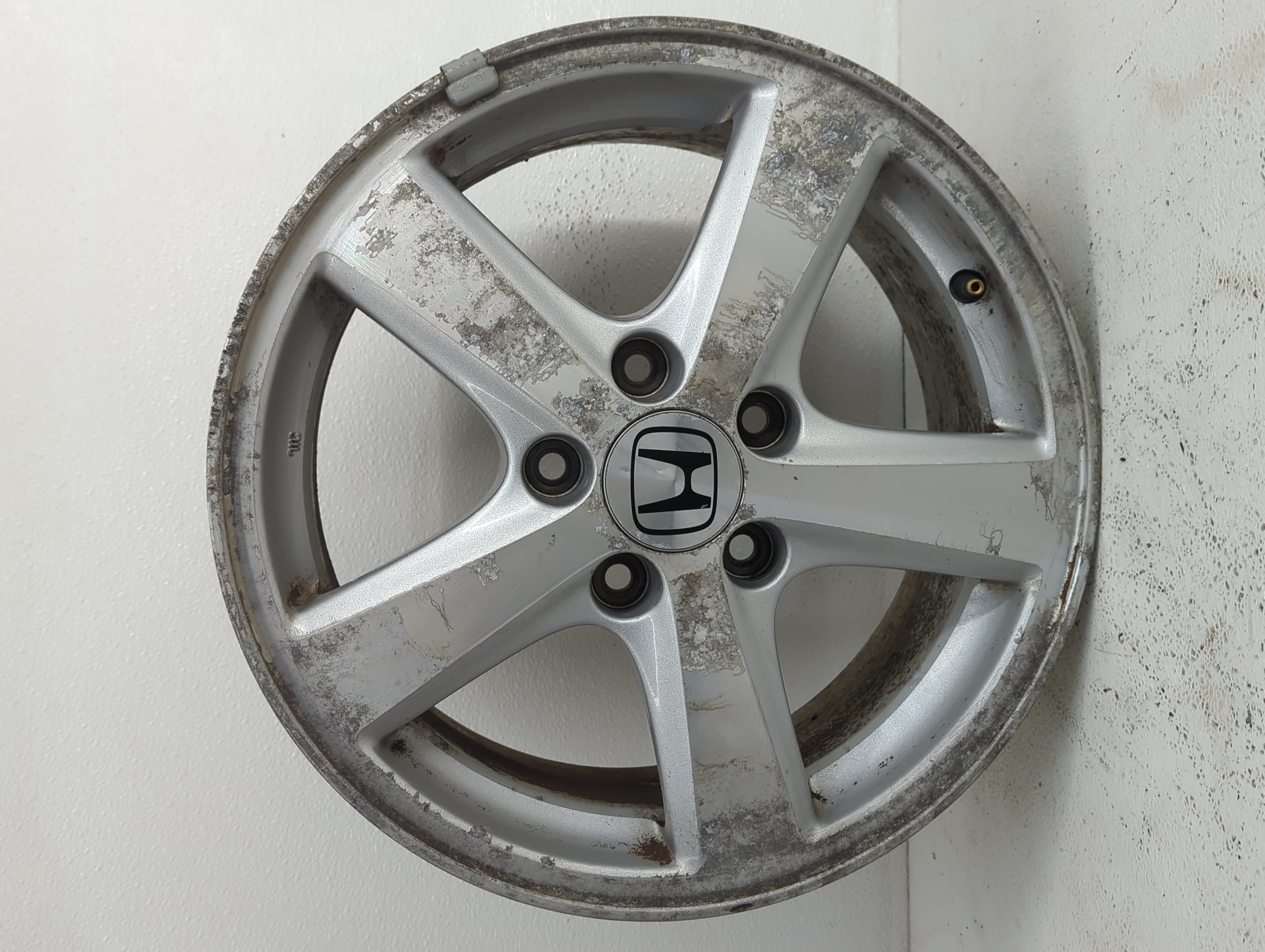 Picture of 2003-2005 Honda Accord Wheel Rim Oem 878544
