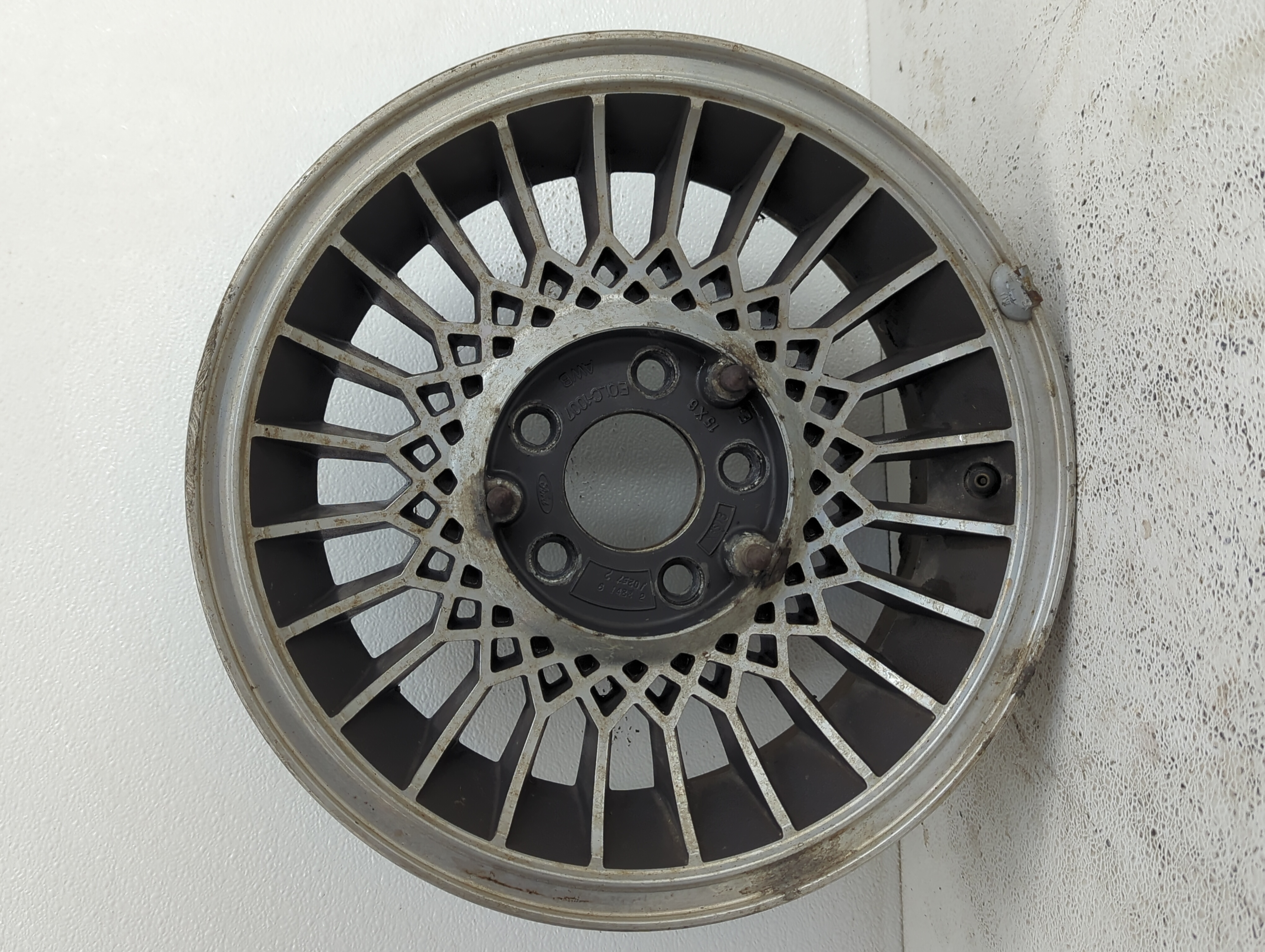 1989 Lincoln Town Car Wheel Rim Oem 878553 - Oemusedautoparts1.com