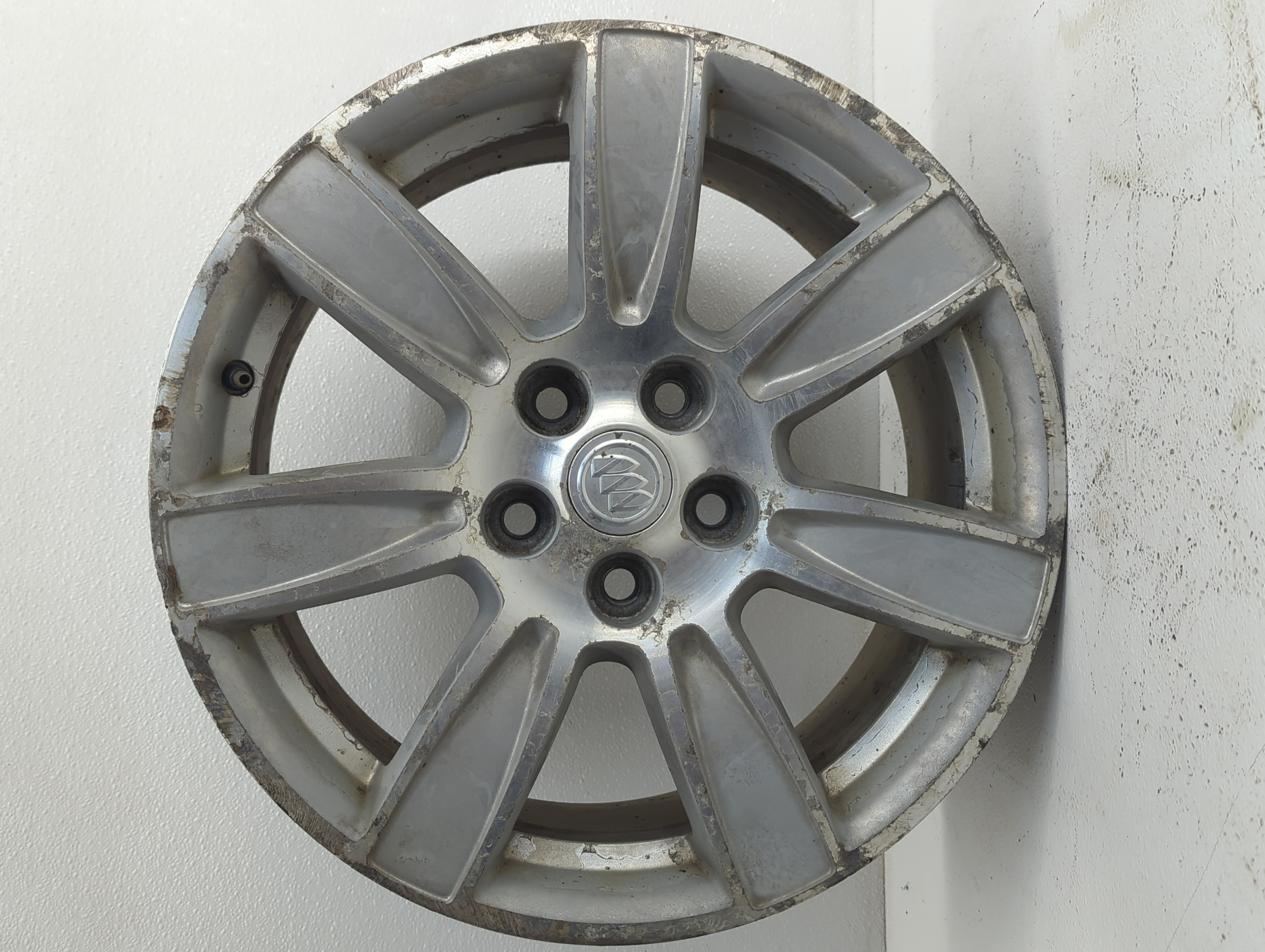 Picture of 2010-2013 Buick Lacrosse Wheel Rim Oem 880566