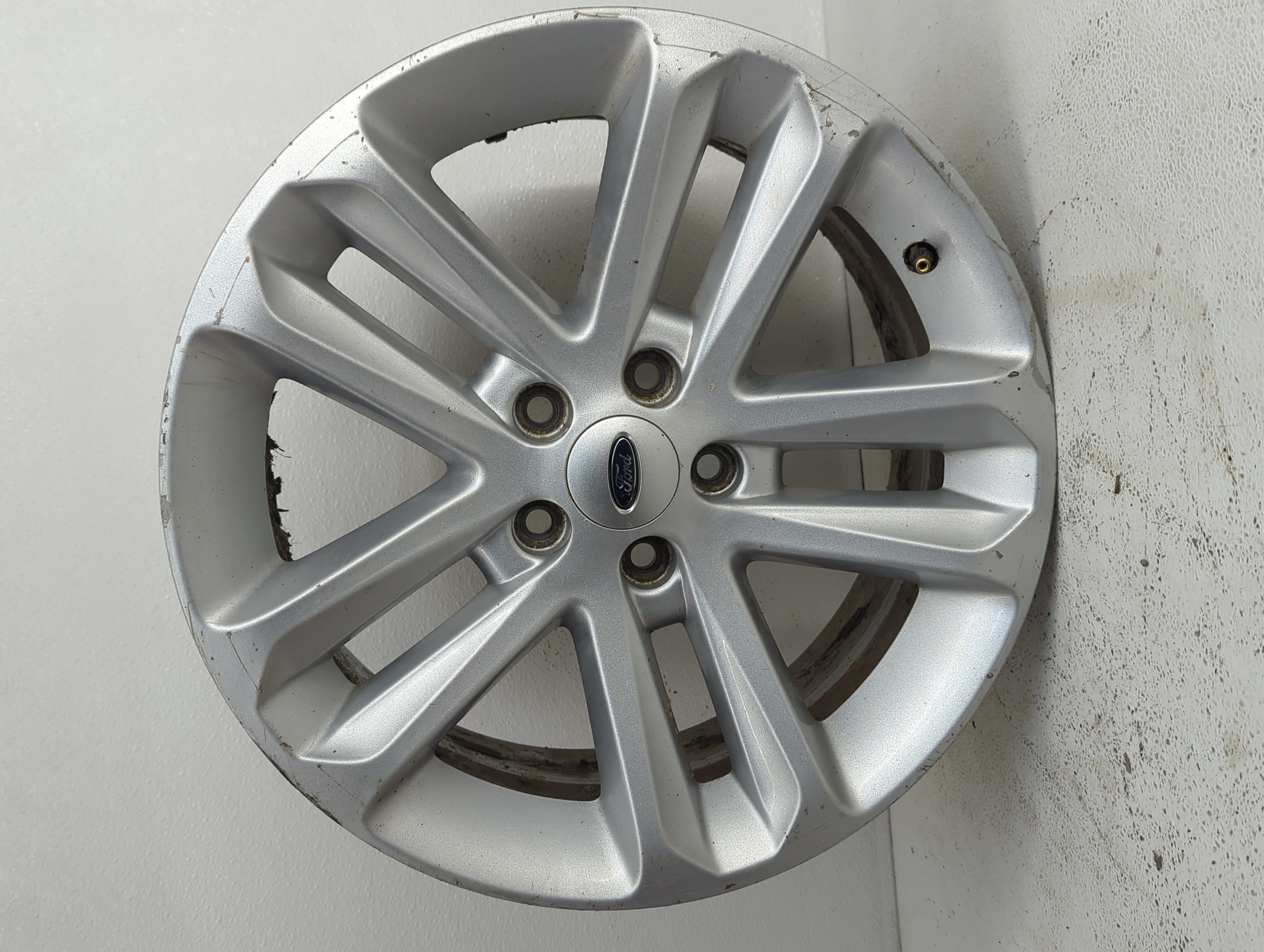 2011-2017 Ford Explorer Wheel Rim Oem 883642 - Oemusedautoparts1.com