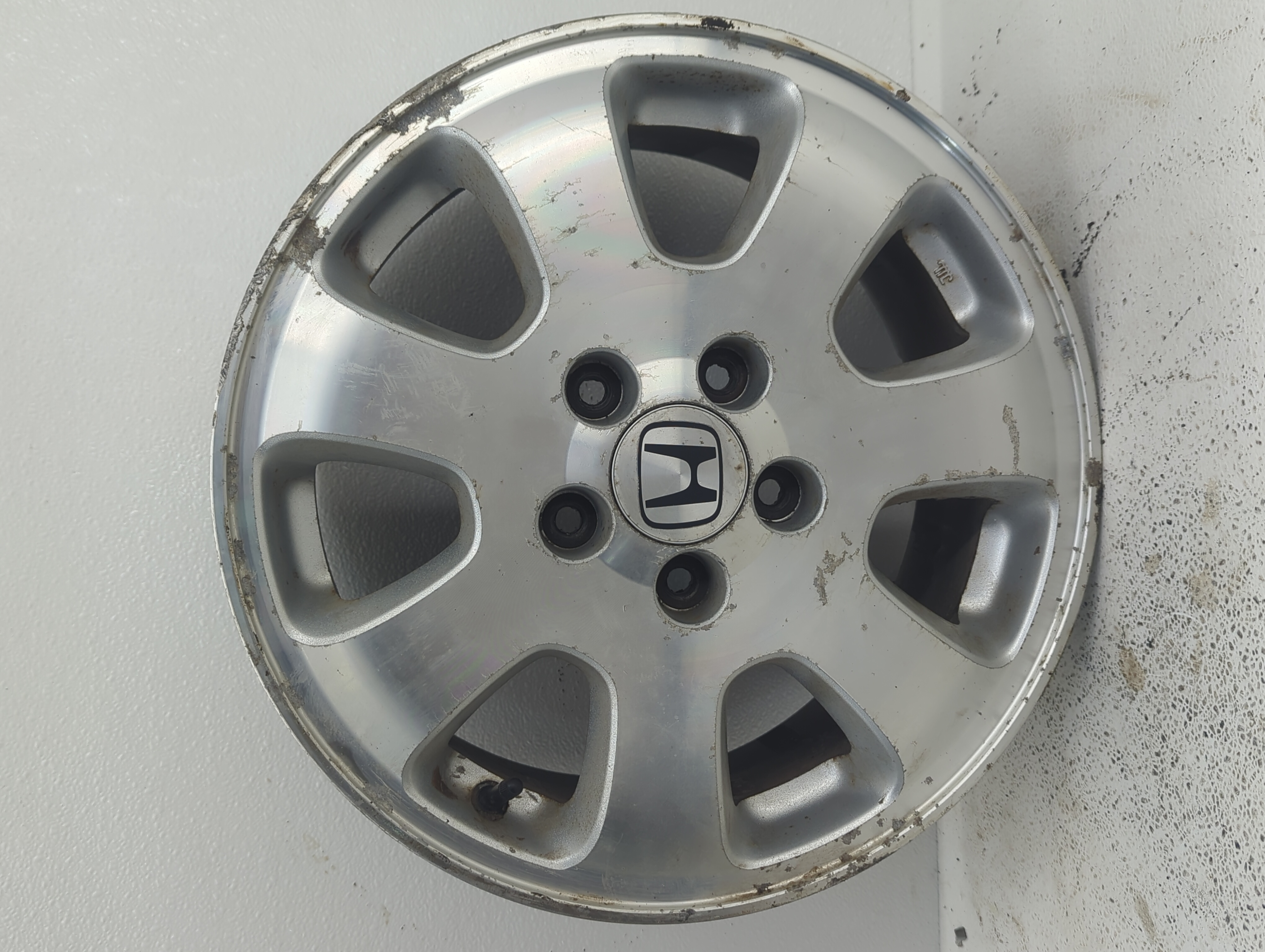 2002-2004 Honda Odyssey Oem Wheel Rim 883957 - Oemusedautoparts1.com