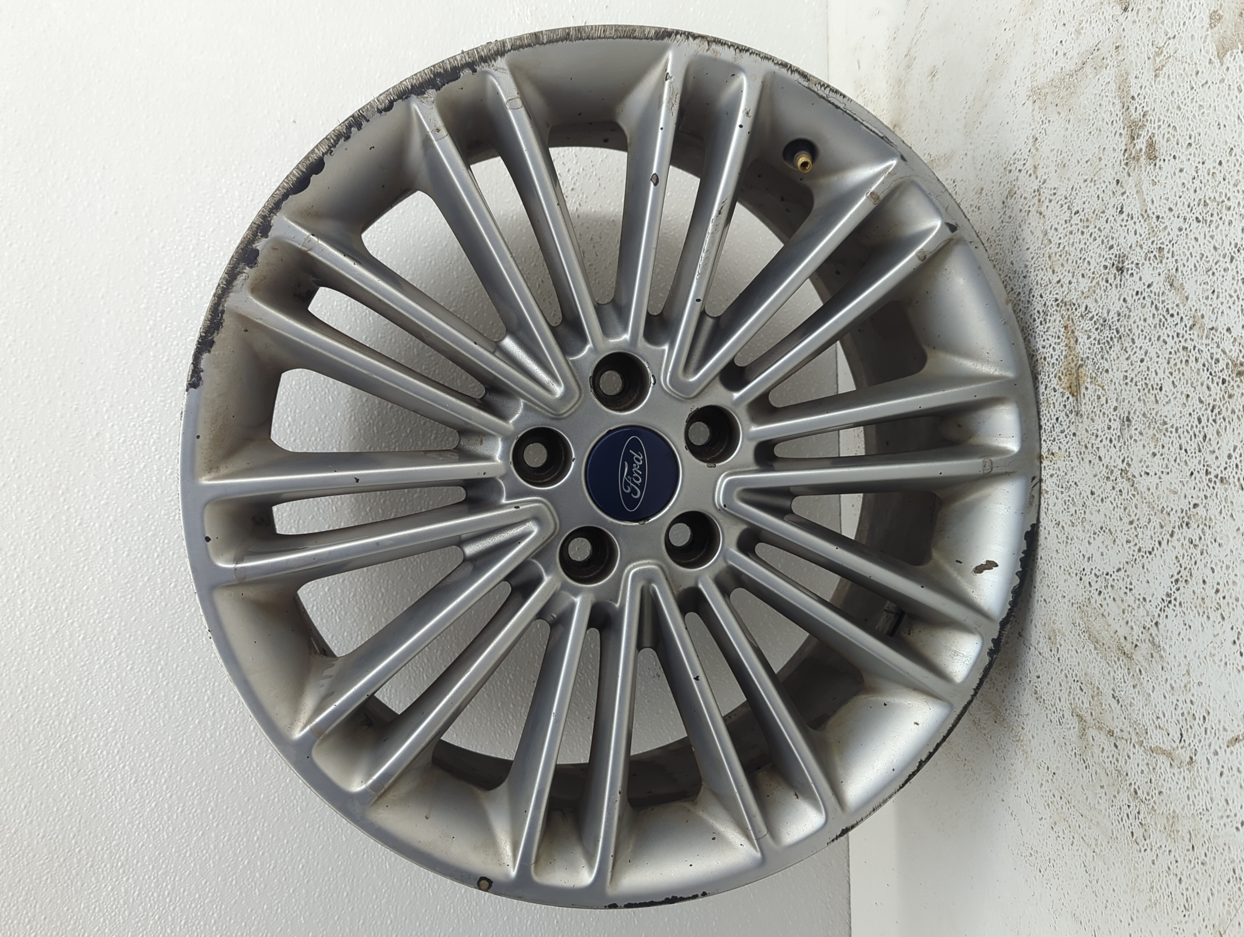 2013-2016 Ford Fusion Wheel Rim Oem 892396 - Oemusedautoparts1.com