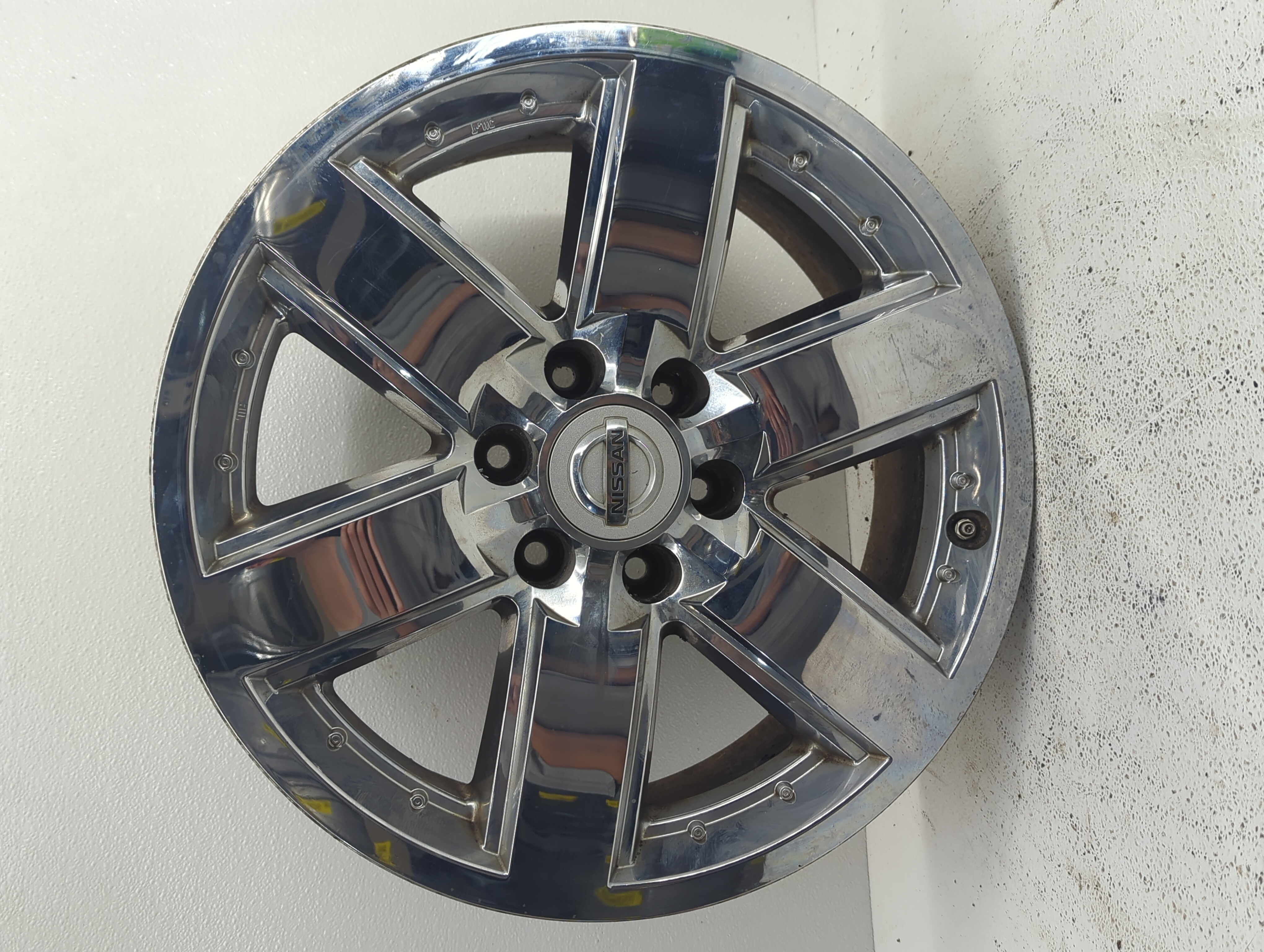 2009-2014 Nissan Armada Wheel Rim Oem 895952 - Oemusedautoparts1.com