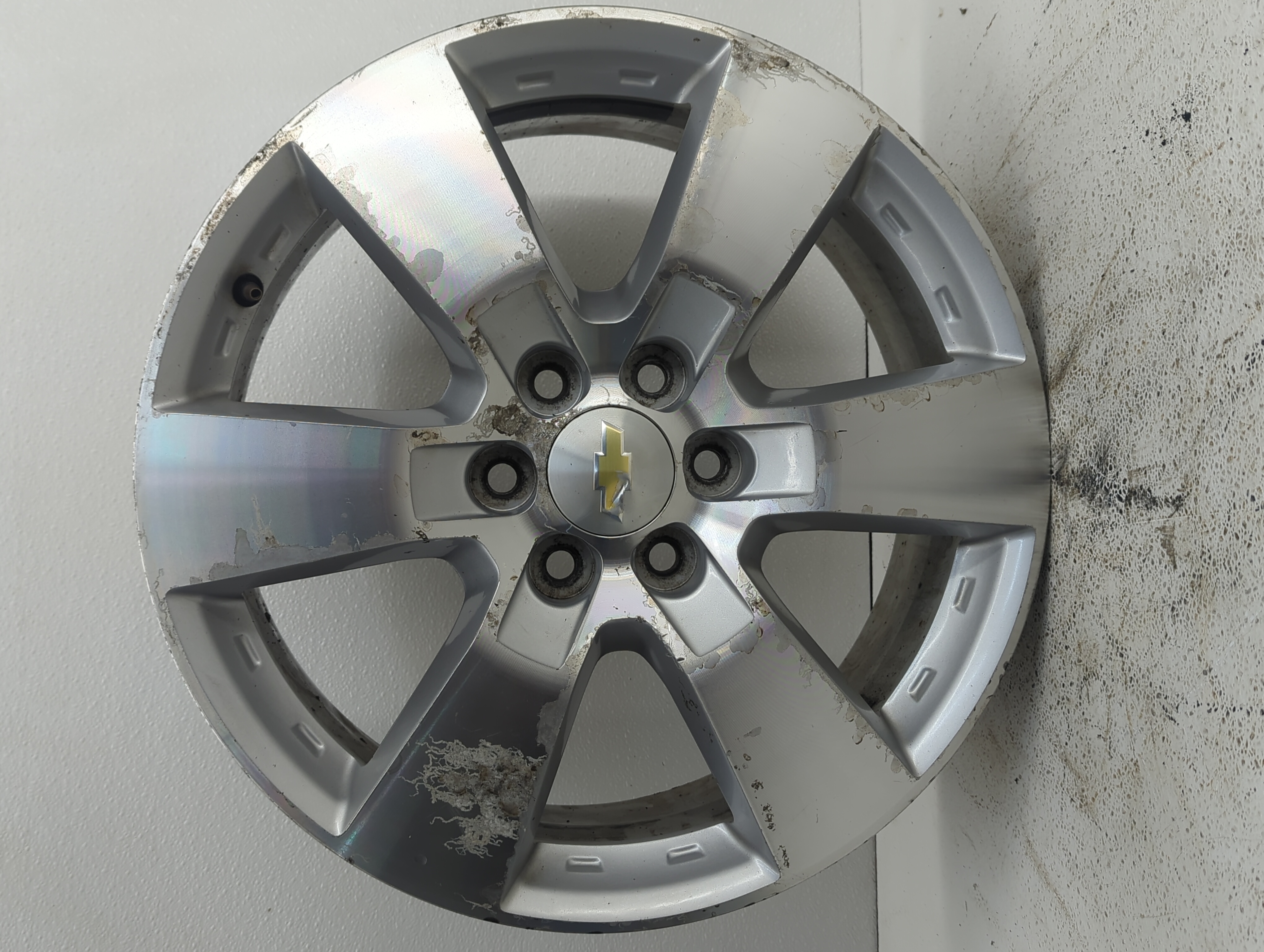 Picture of 2009-2015 Chevrolet Traverse Wheel Rim Oem 898147