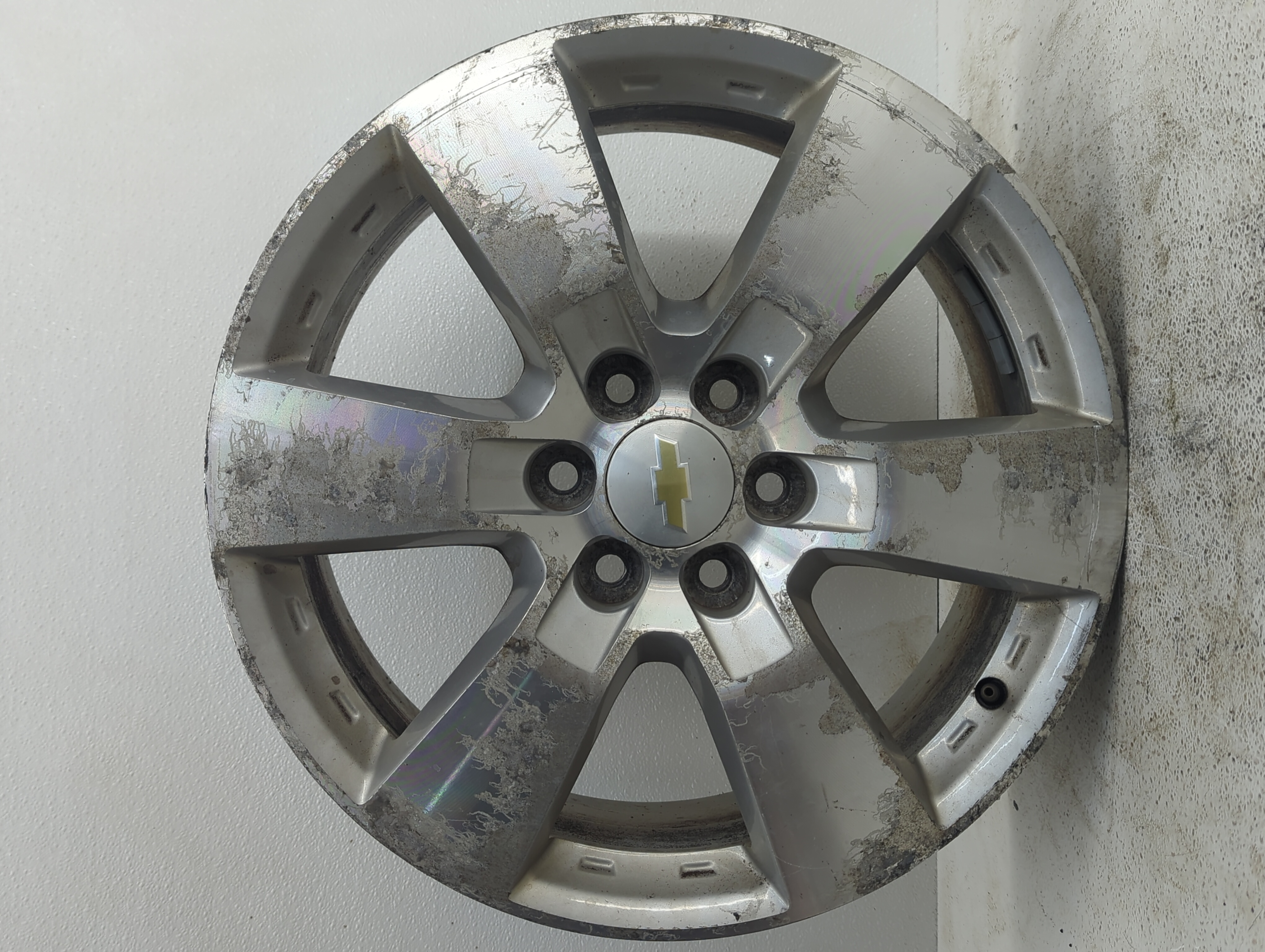 Picture of 2009-2015 Chevrolet Traverse Wheel Rim Oem 898150