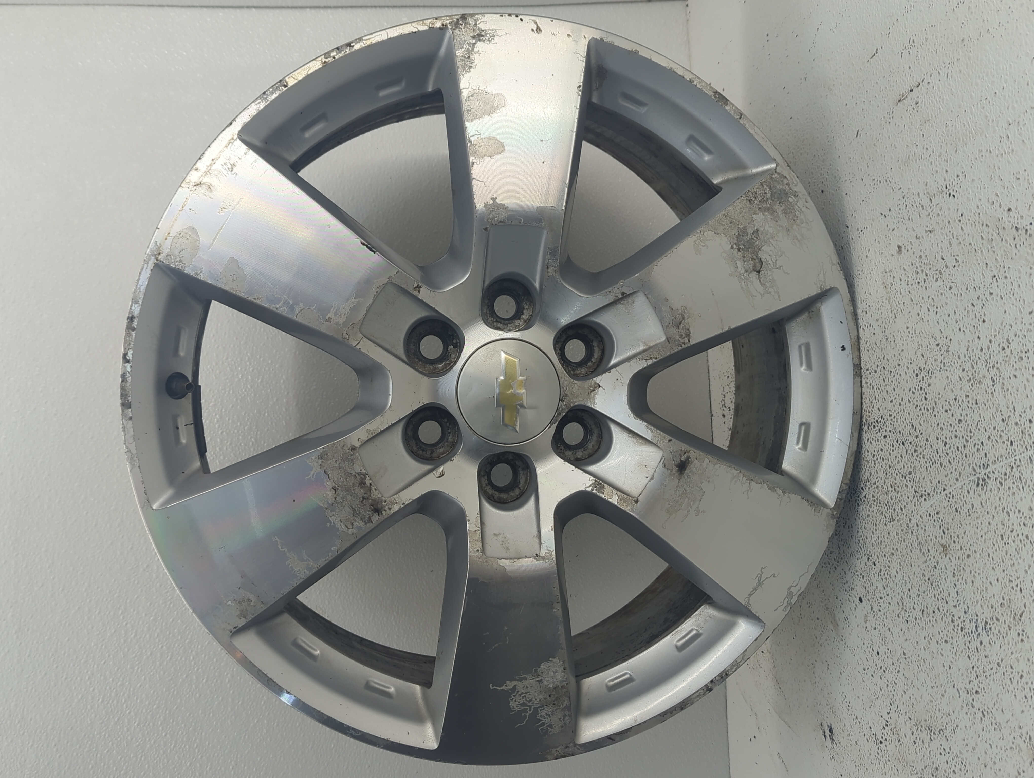 Picture of 2009-2015 Chevrolet Traverse Wheel Rim Oem 898152