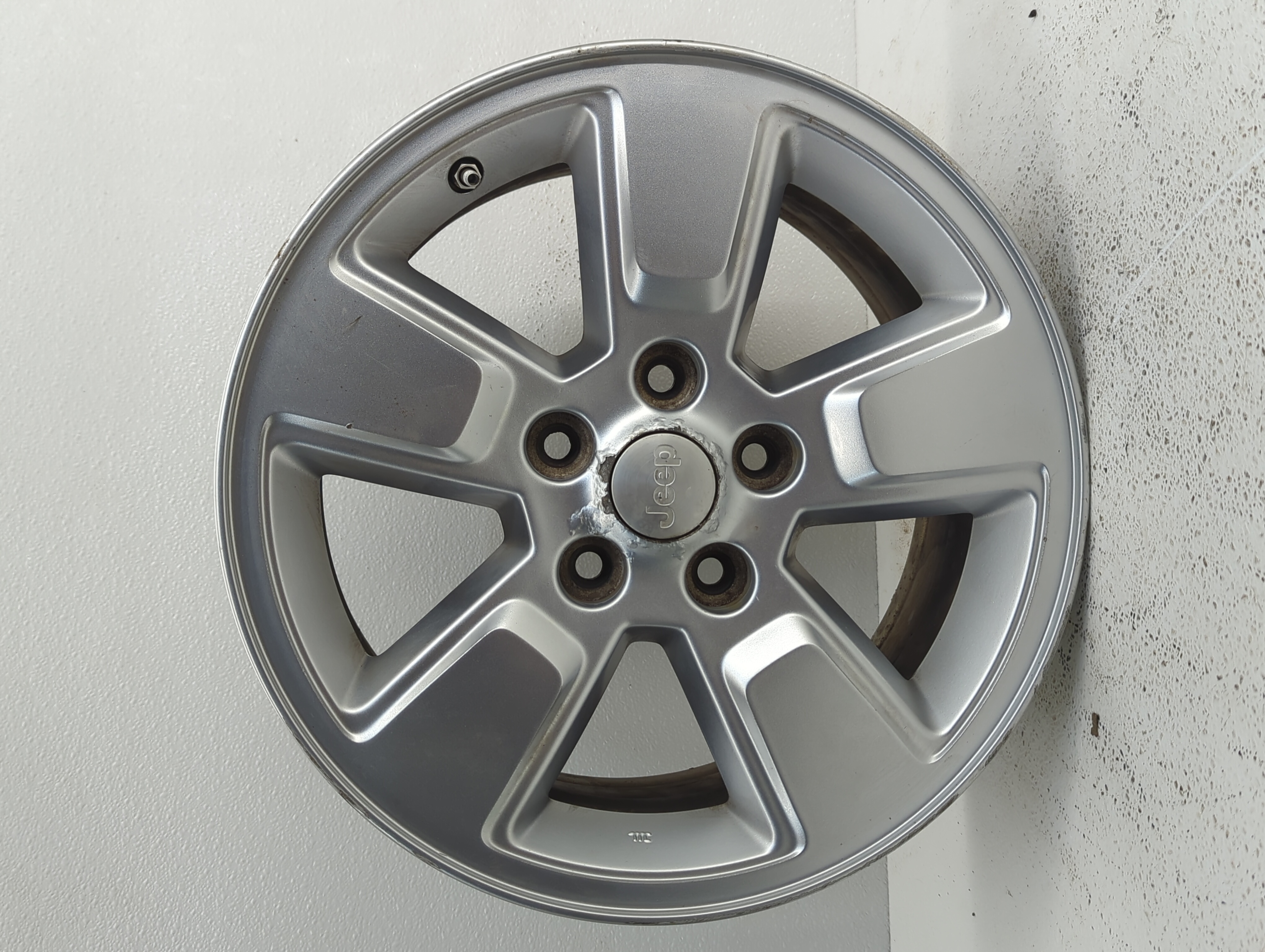 Picture of 2008-2012 Jeep Liberty Wheel Rim Oem 900185
