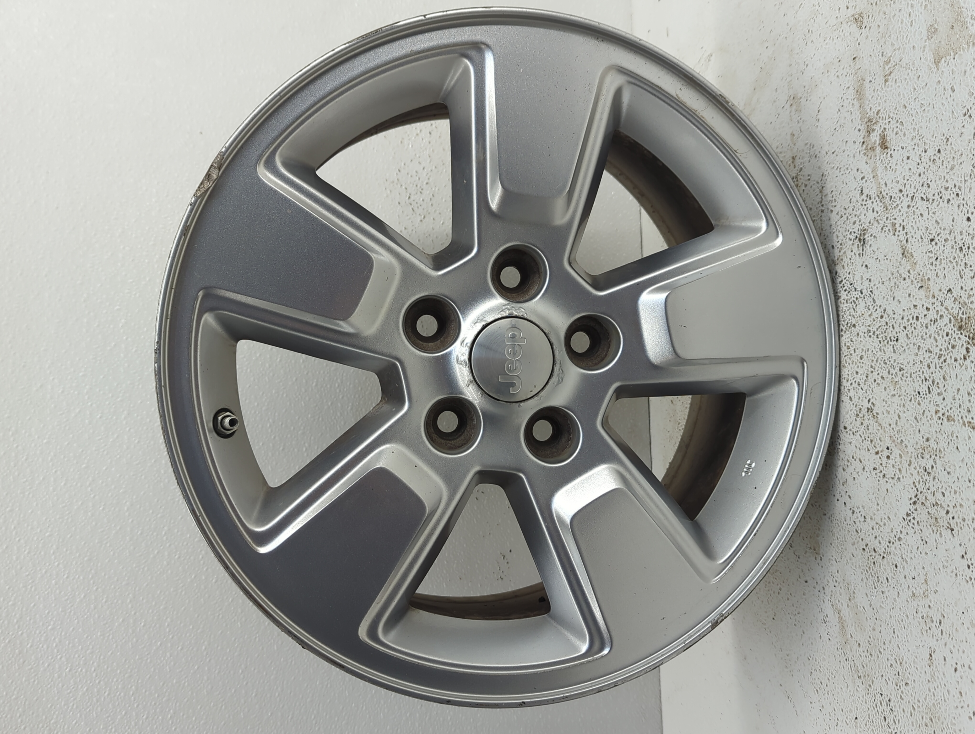 Picture of 2008-2012 Jeep Liberty Wheel Rim Oem 900194