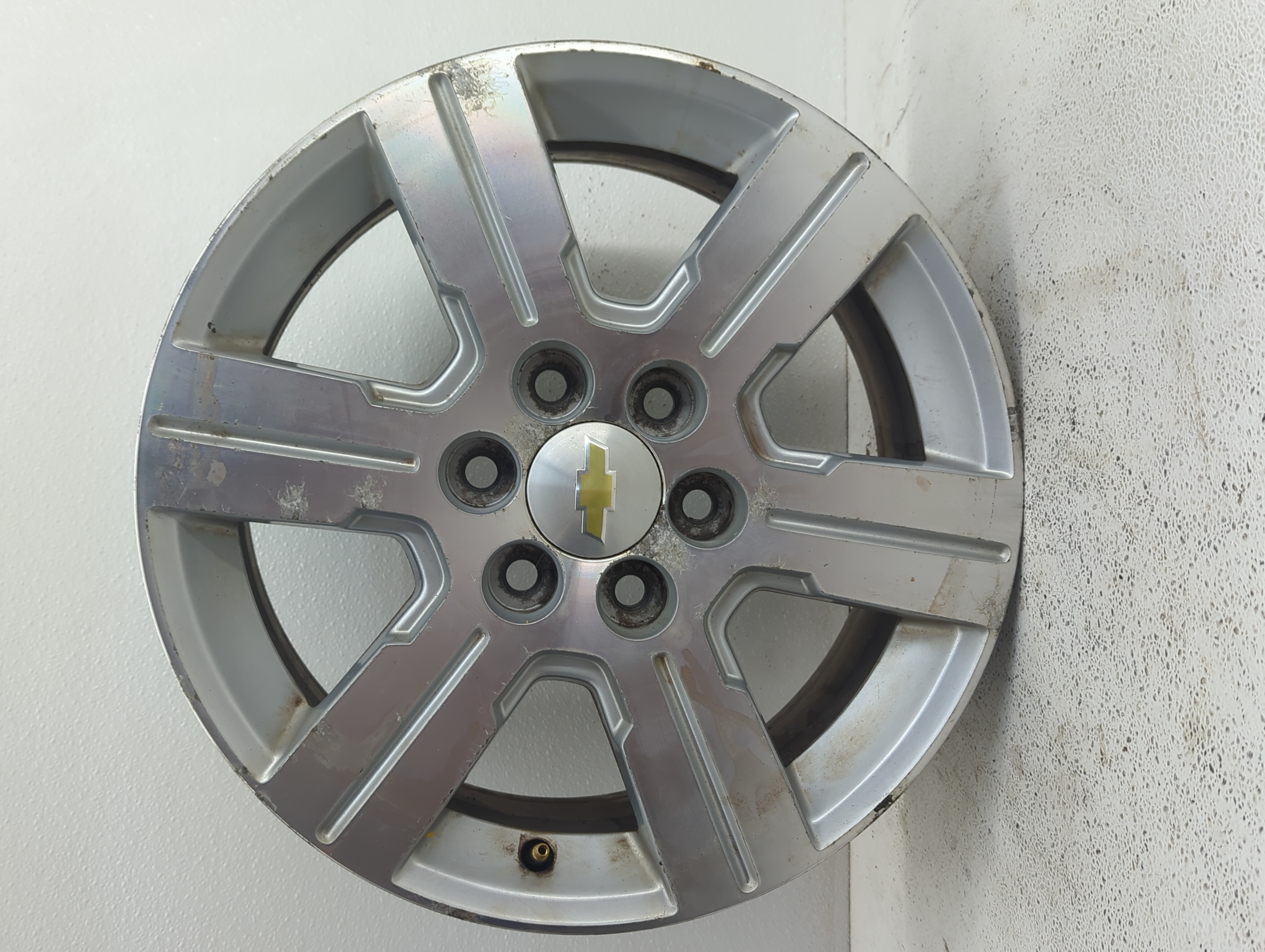Picture of 2010 Chevrolet Traverse Wheel Rim Oem Silver 902252