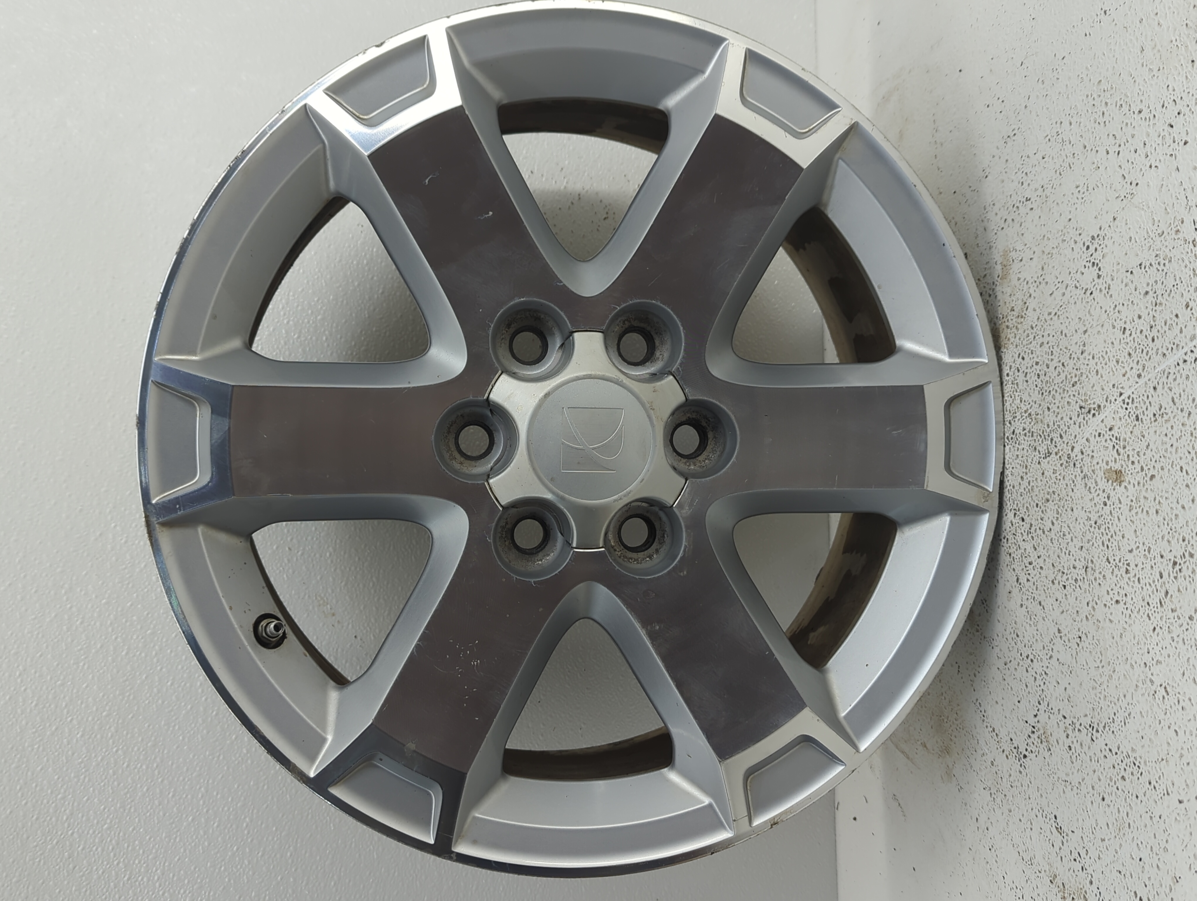 Picture of 2007-2010 Saturn Outlook Oem Wheel Rim 908412